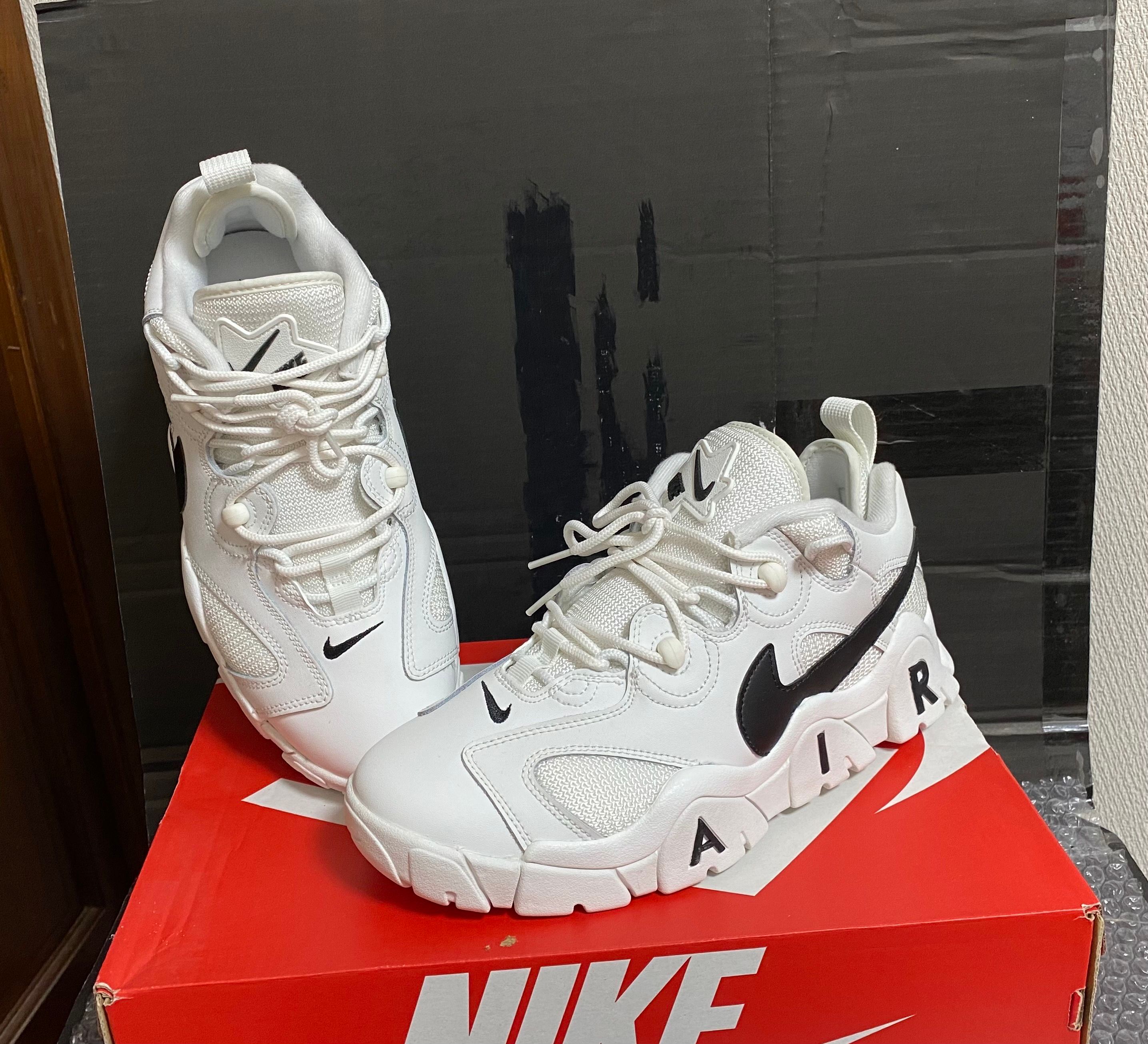 NIKE AIR BARRAGE LOW "WHITE/BLACK"