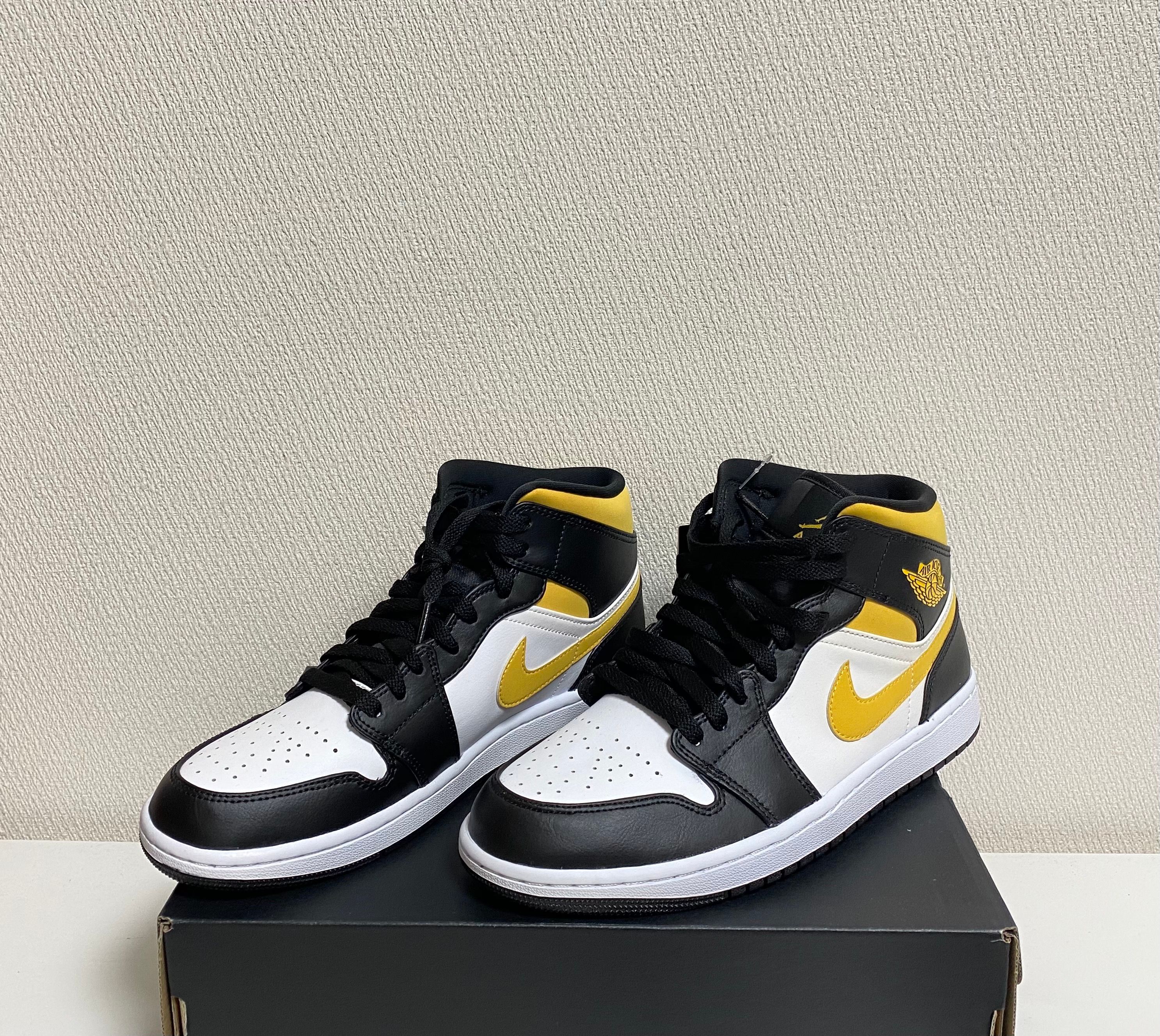 Nike Air Jordan 1 Mid "White/Pollen-Black"
