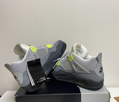 NIKE AIR JORDAN 4 RETRO LE