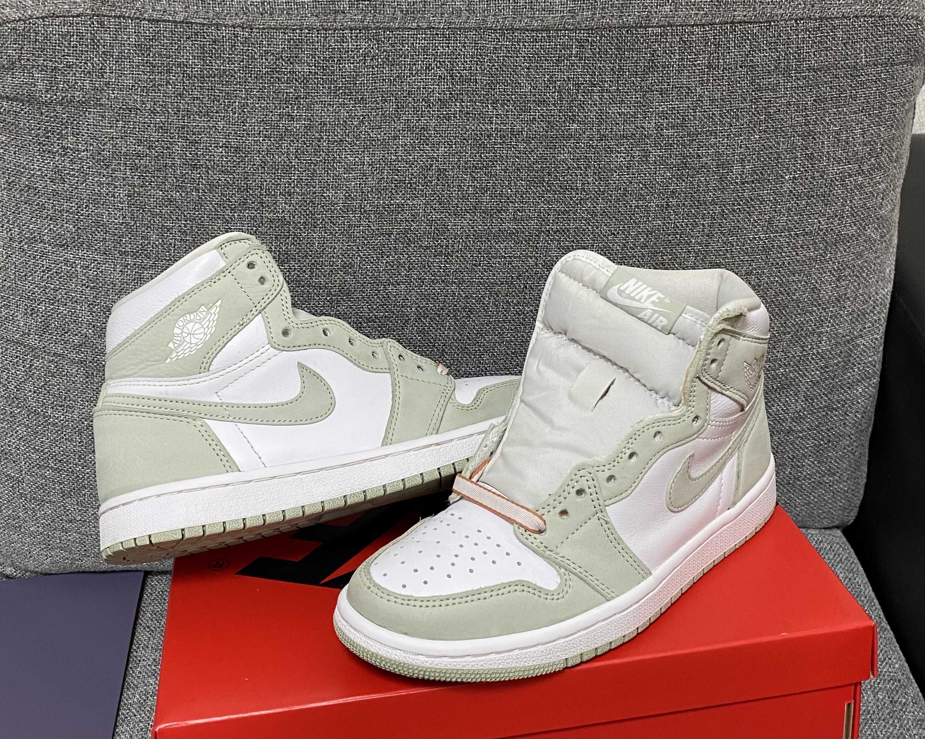 Nike Women's Air Jordan 1 High OG "Seafoam"