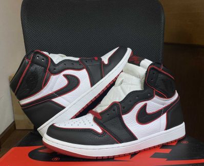Nike Air Jordan 1 Retro High OG "Blood Line"