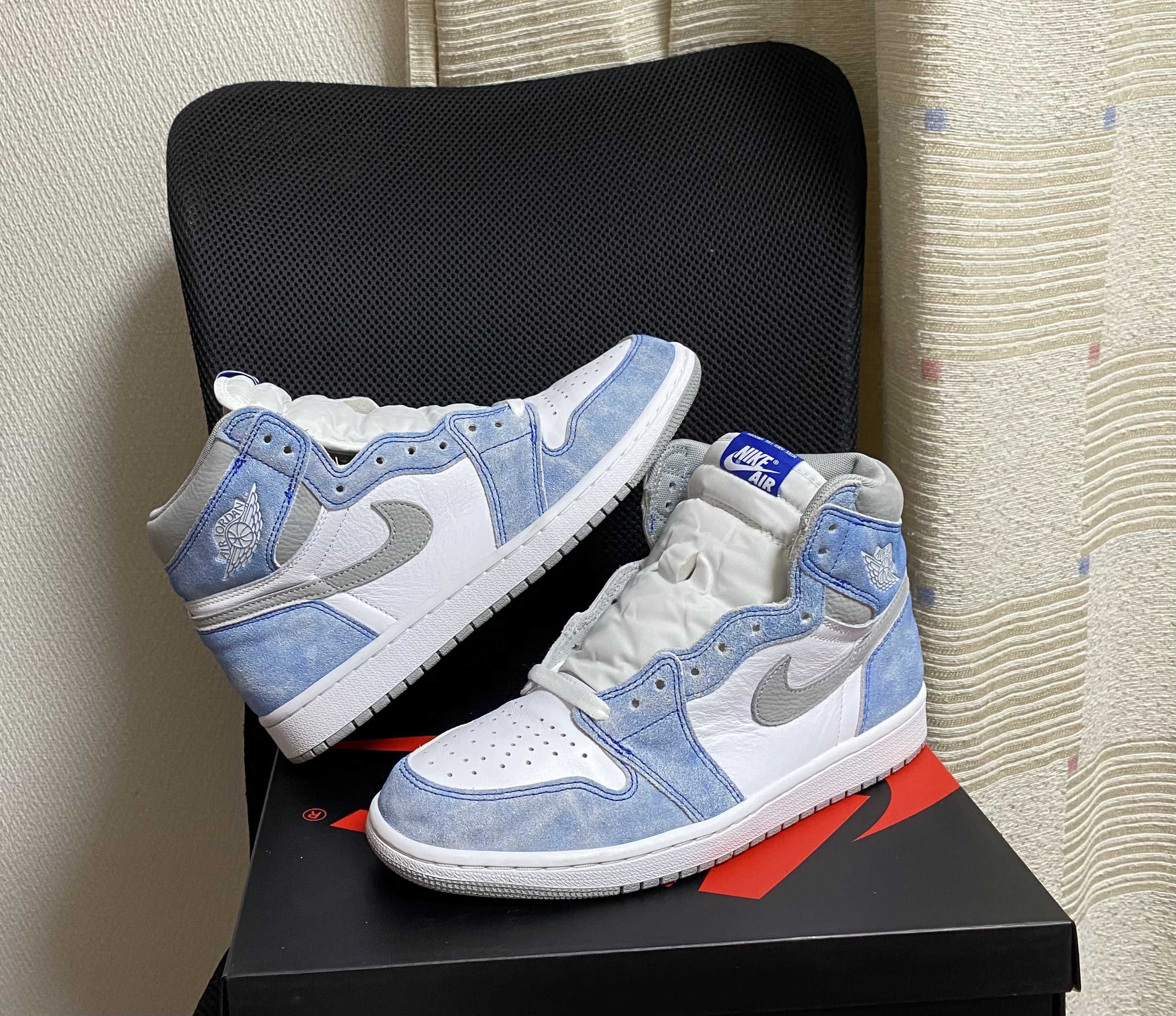 Nike Air Jordan 1 High OG "Hyper Royal"