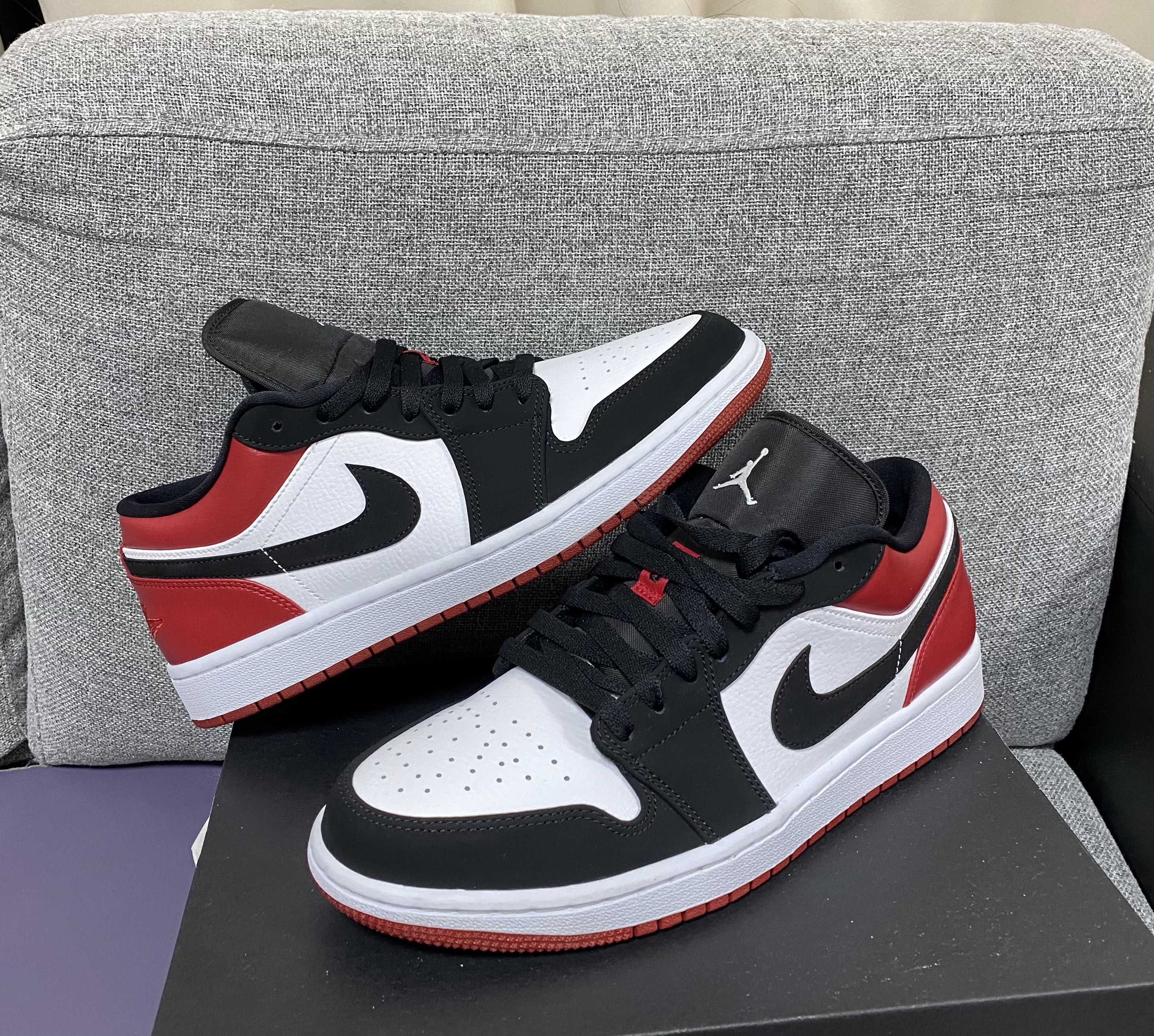 Nike Air Jordan 1 Low "Black Toe"
