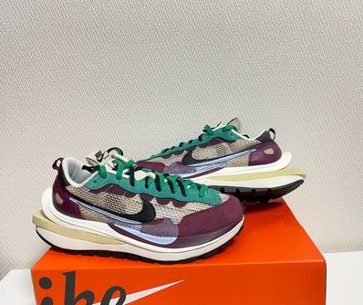 sacai × Nike Vapor Waffle "String/Red/Green"