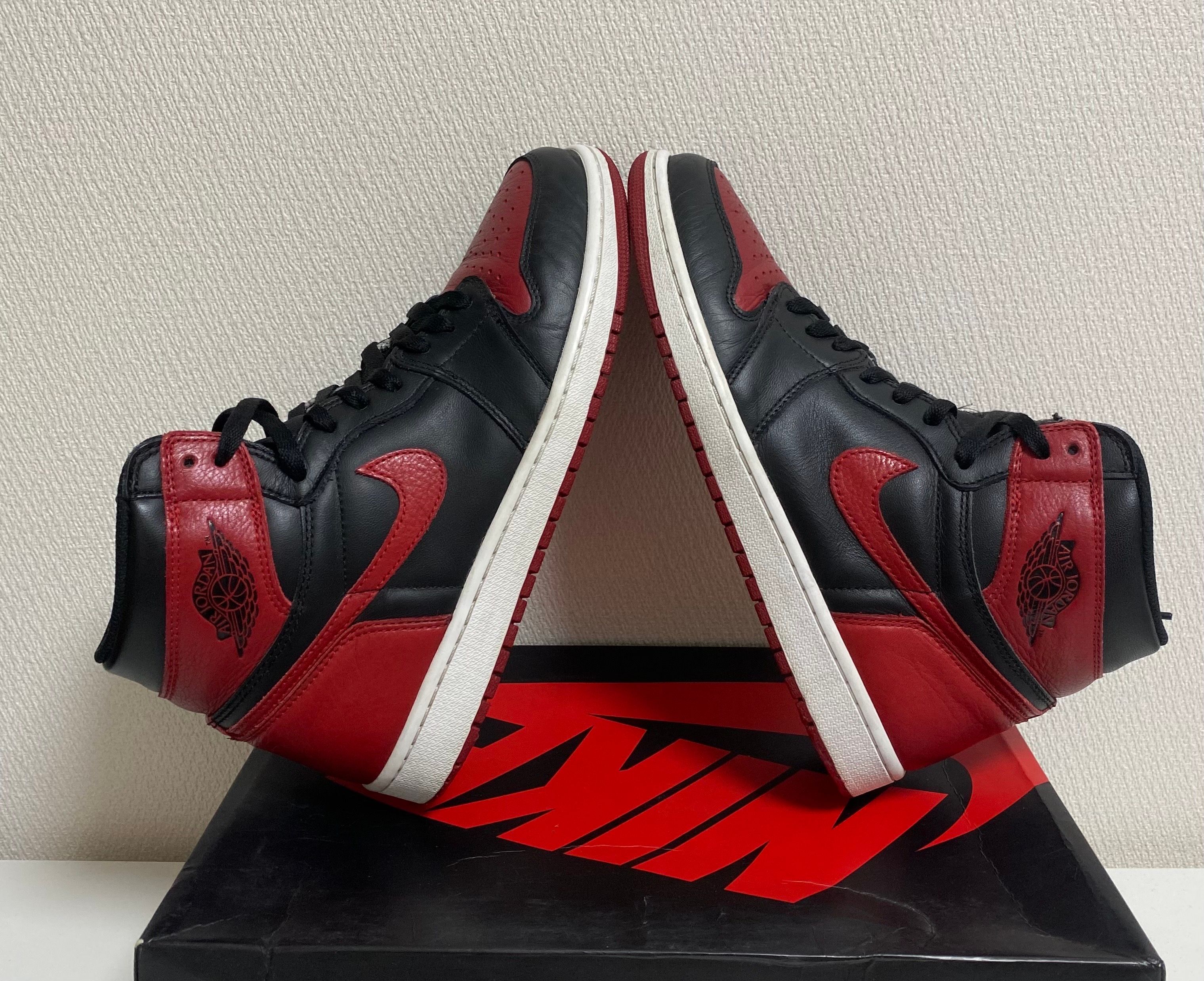 Nike Air Jordan 1 Retro High OG "Bred/Banned" (2016)