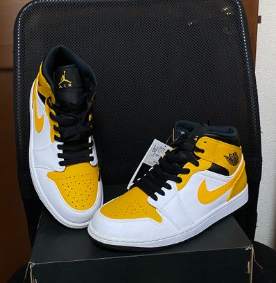 Nike Air Jordan 1 Mid "University Gold"