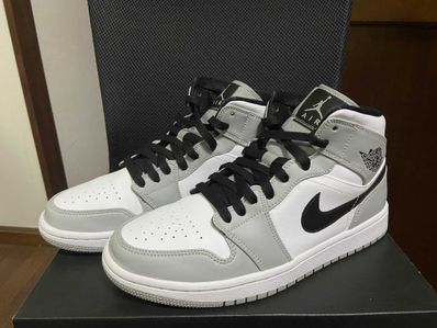 Nike Air Jordan 1 Mid "Light Smoke Grey/White/Black"