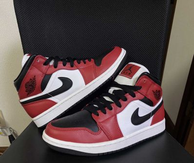Nike Air Jordan 1 Mid "Chicago Black Toe"