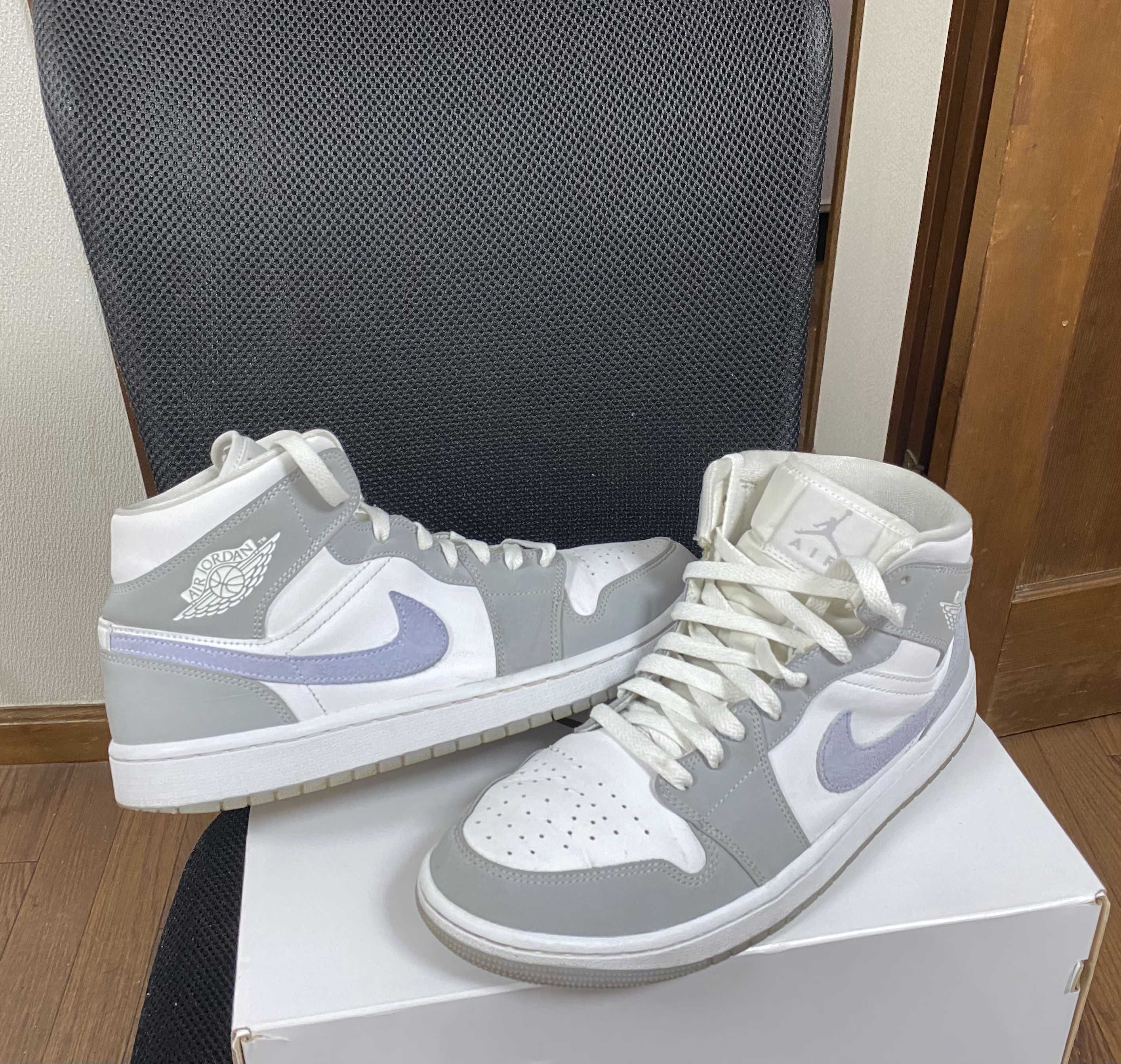 Nike Women's Air Jordan 1 Mid "Wolf Grey"