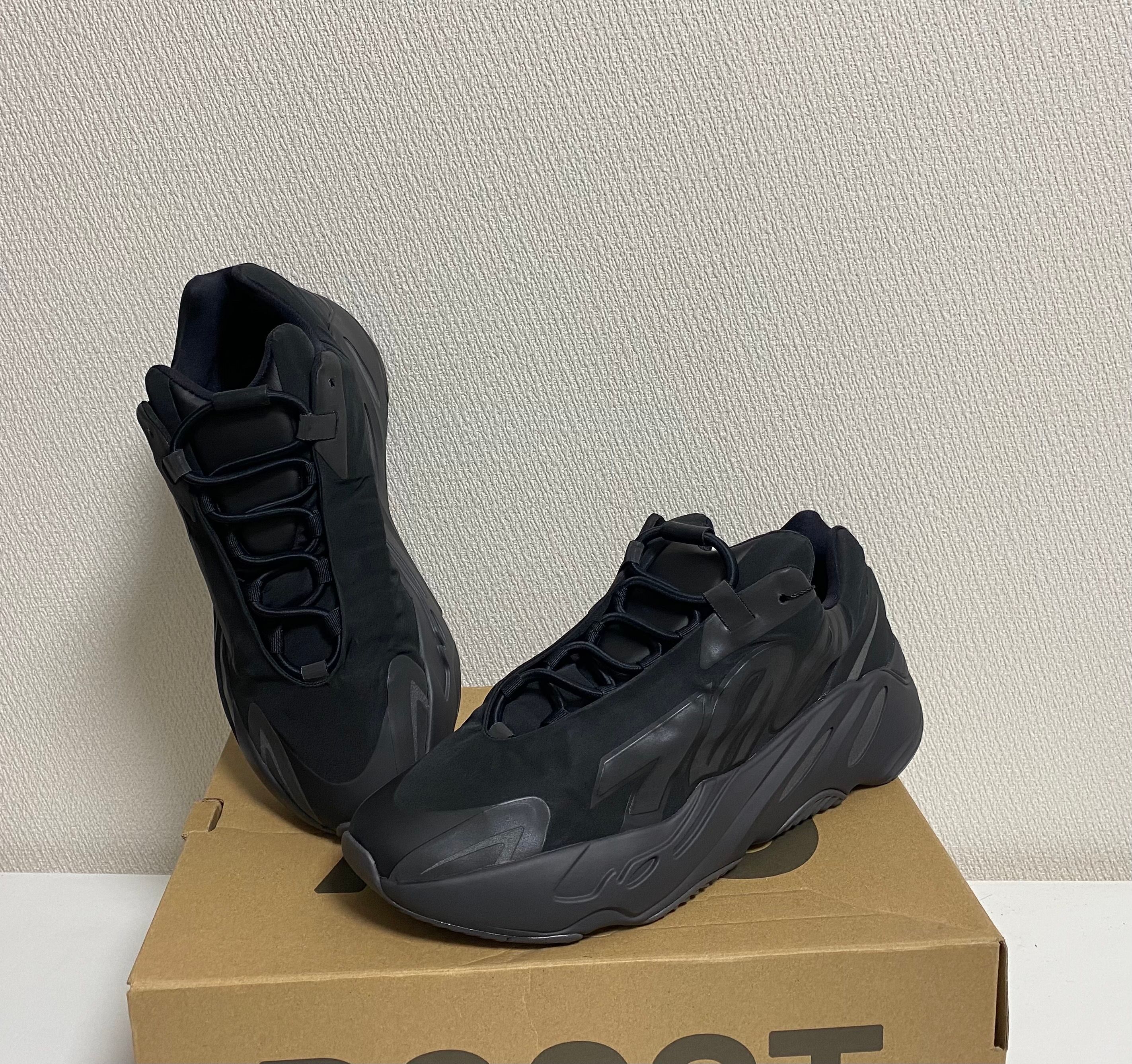 adidas YEEZY Boost 700 MNVN "Black"
