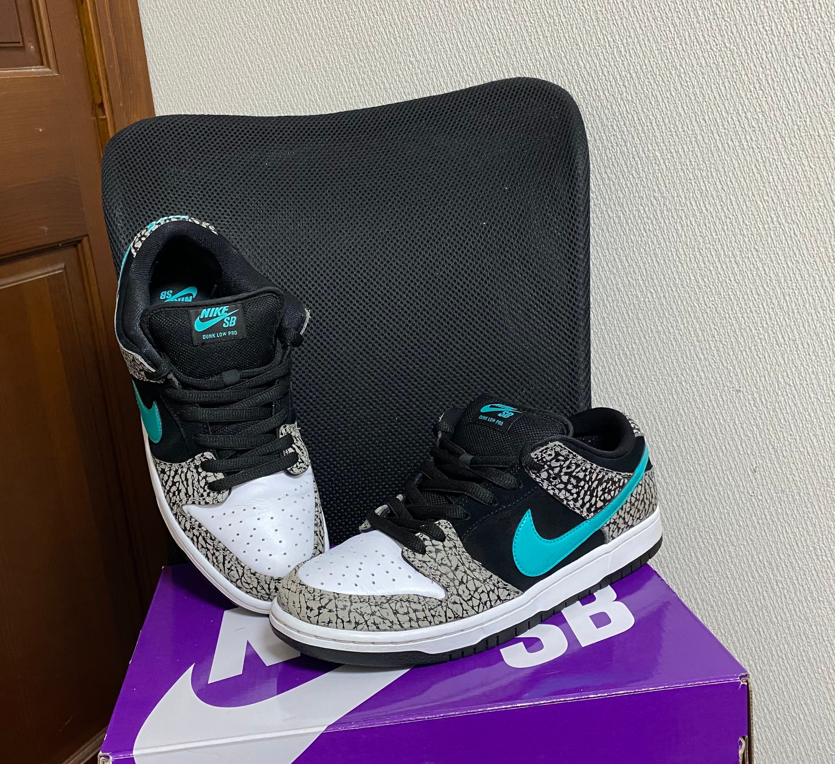 Nike SB Dunk Low "Elephant/Safari"