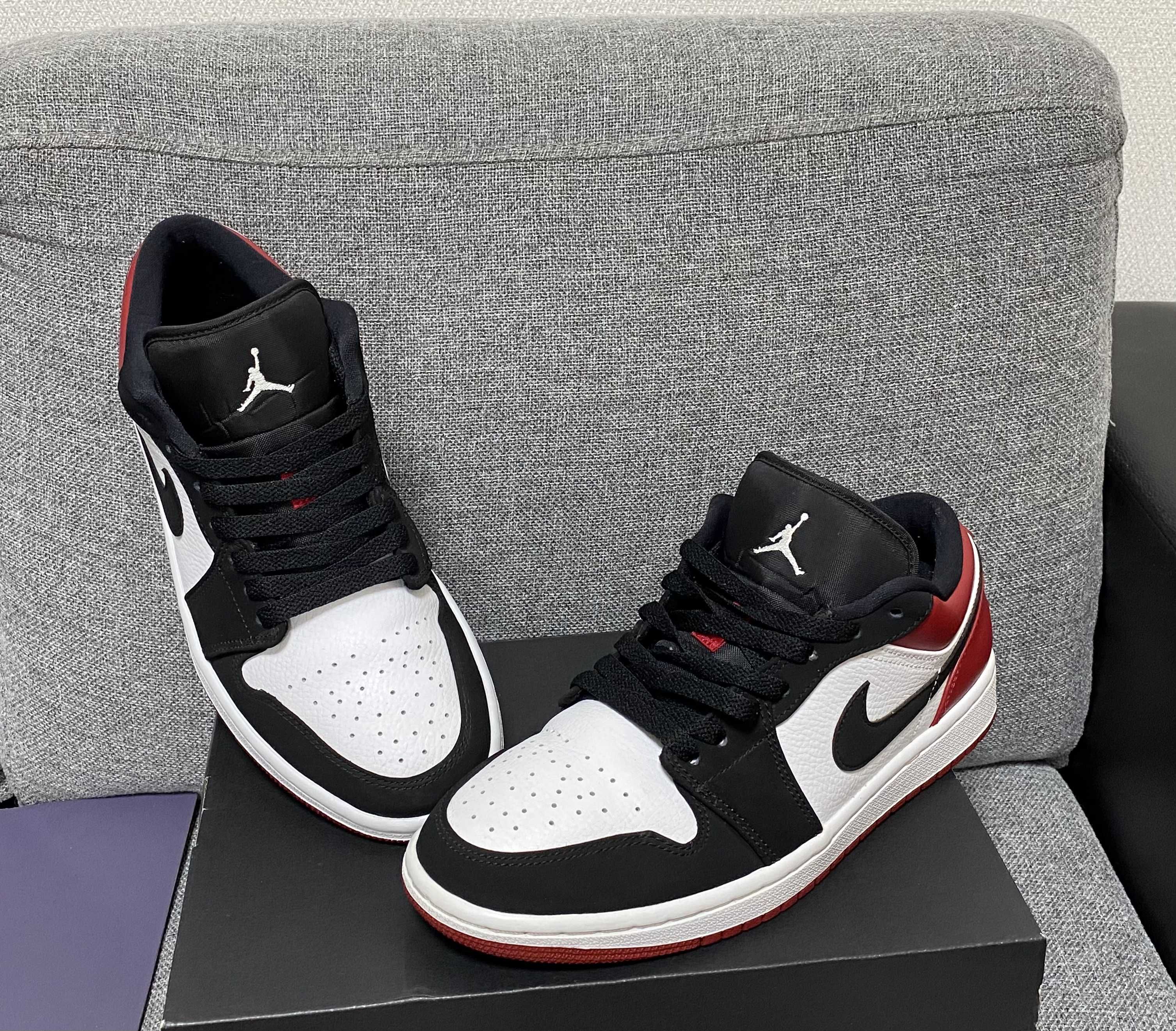 Nike Air Jordan 1 Low "Black Toe"