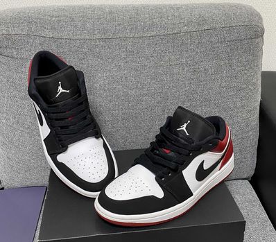 Nike Air Jordan 1 Low "Black Toe"