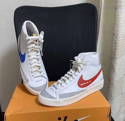 NIKE WMNS MID BLAZER 77