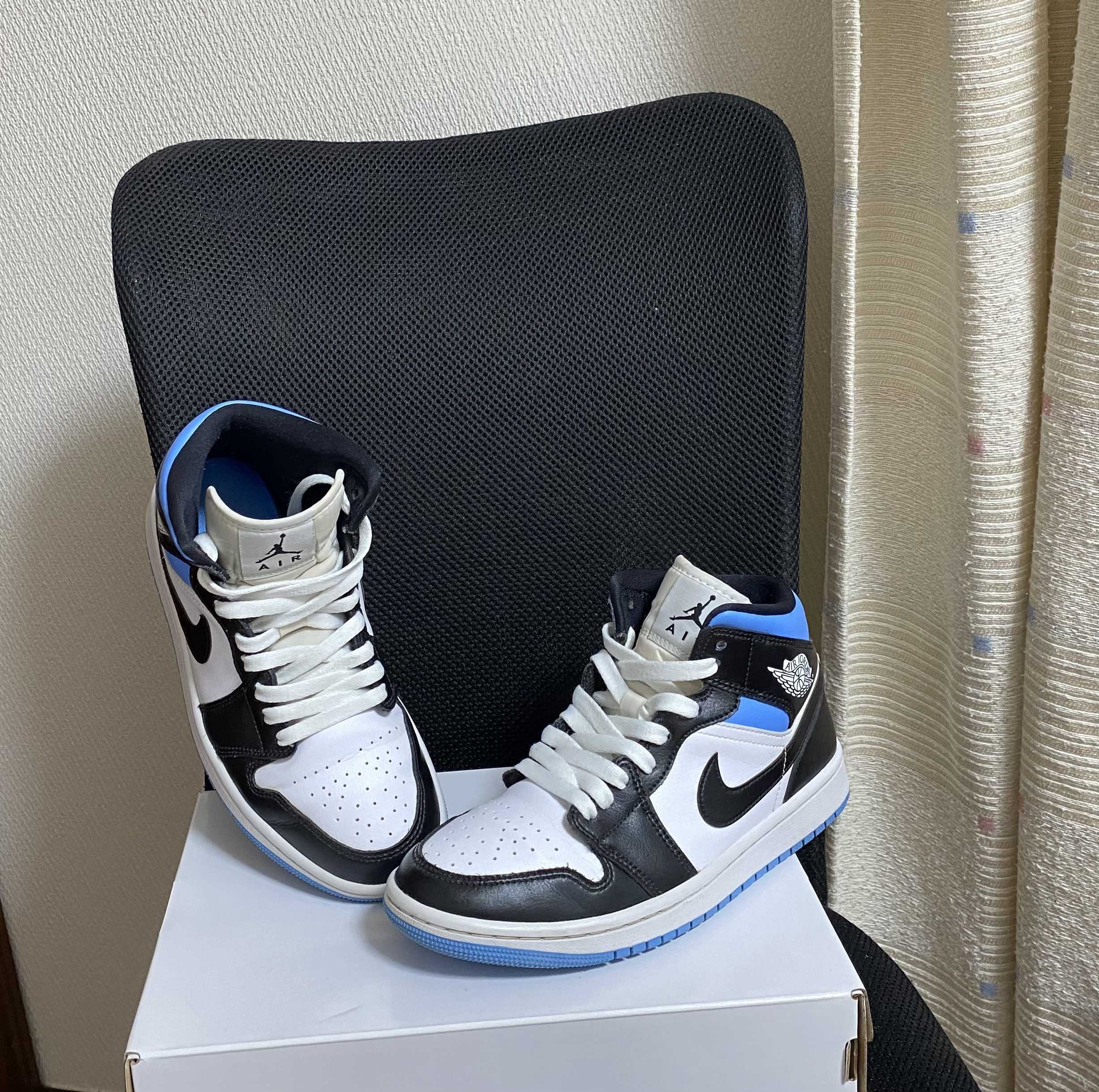 Nike Women's Air Jordan 1 Mid "Black/University Blue"