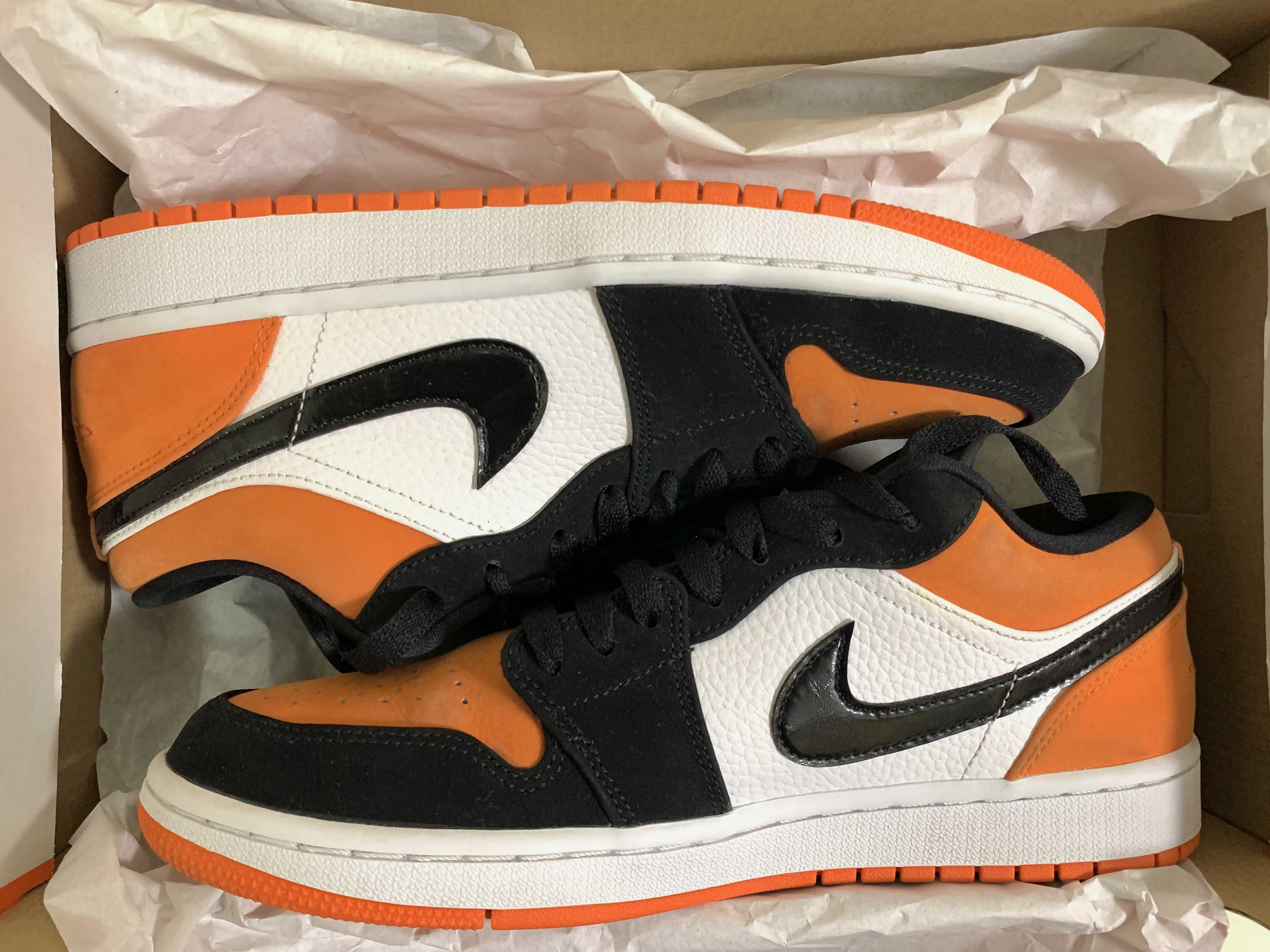 Nike Air Jordan 1 Low "Shattered Backboard"