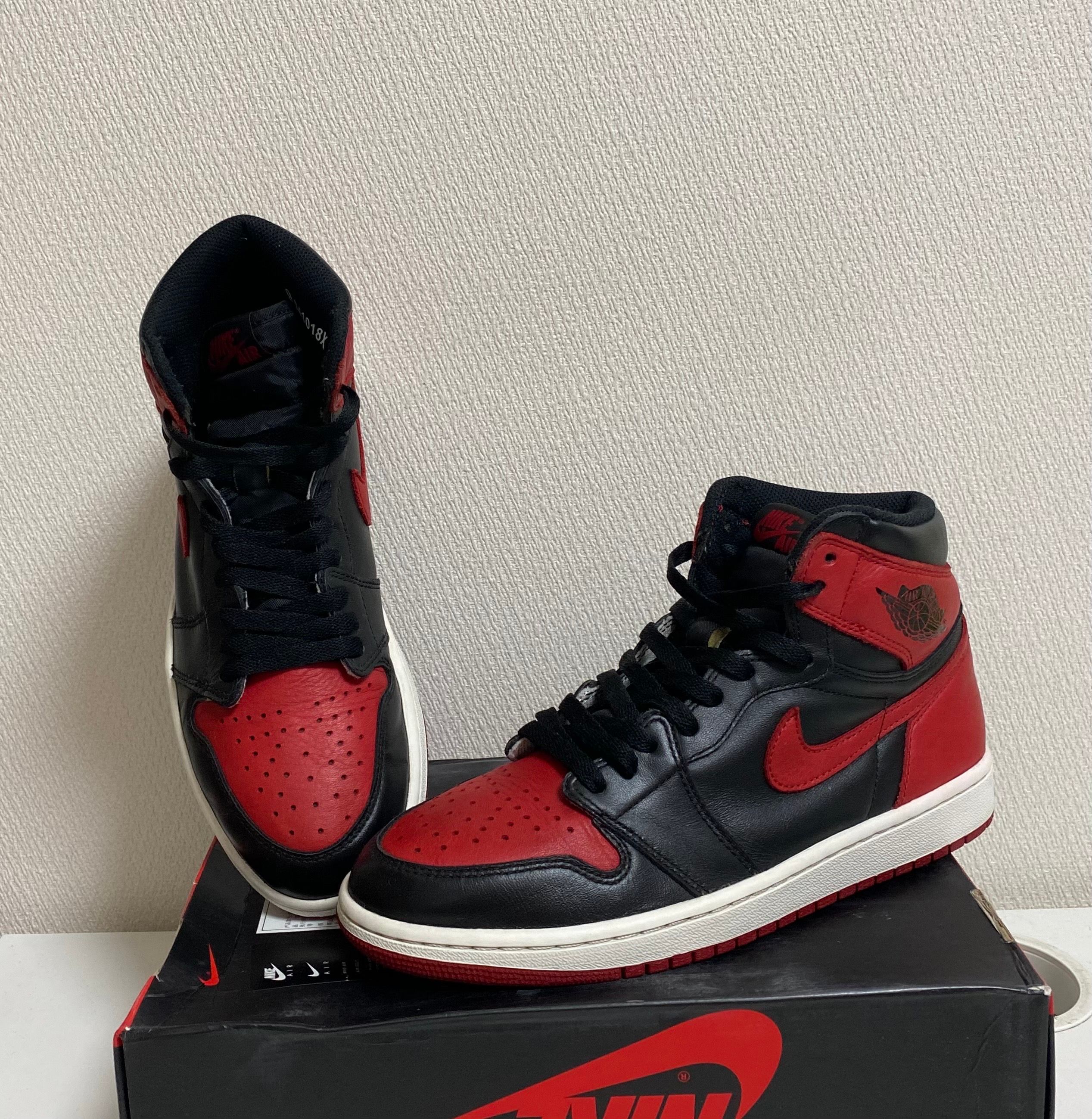 Nike Air Jordan 1 Retro High OG "Bred/Banned" (2016)