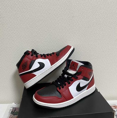 Nike Air Jordan 1 Mid "Chicago Black Toe"
