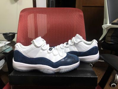 AIR JORDAN 11 LOW "SNAKESKIN"