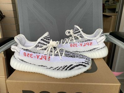 adidas YEEZY Boost 350 V2 "Zebra"