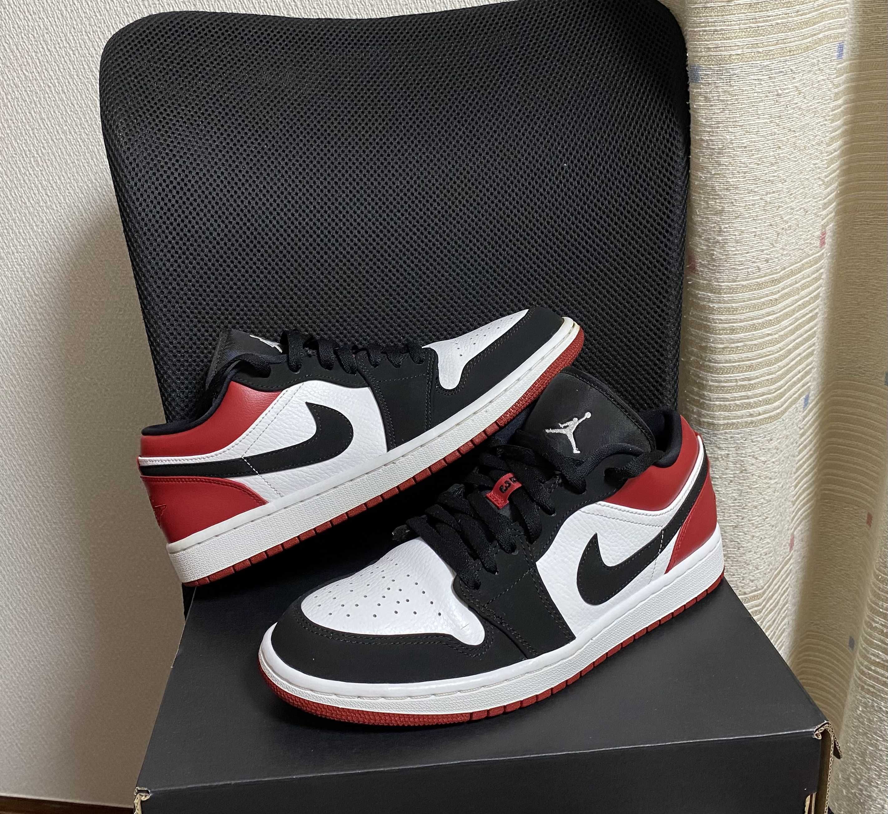 Nike Air Jordan 1 Low "Black Toe"