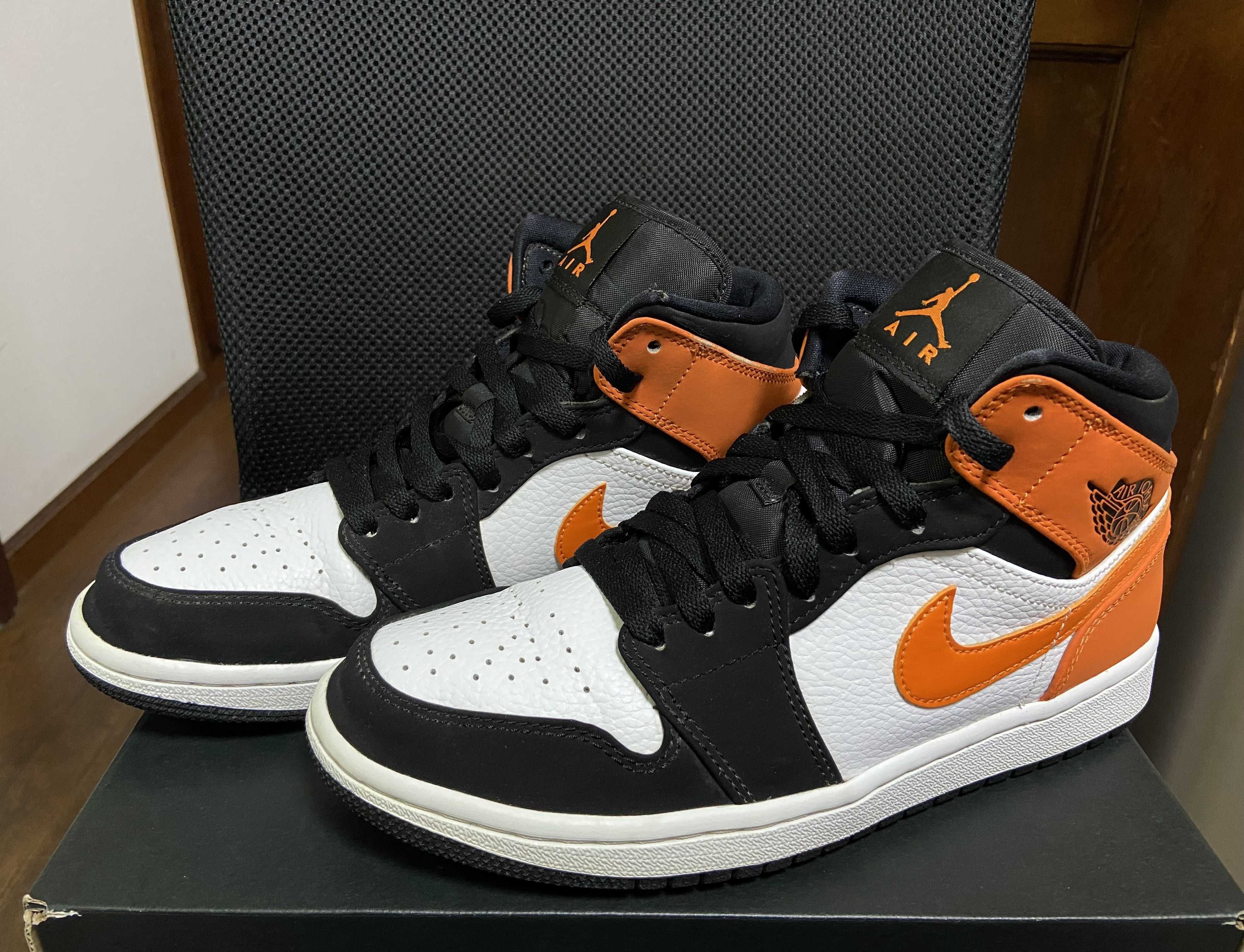 NIKE AIR JORDAN 1 MID "SHATTERED BACKBOARD"