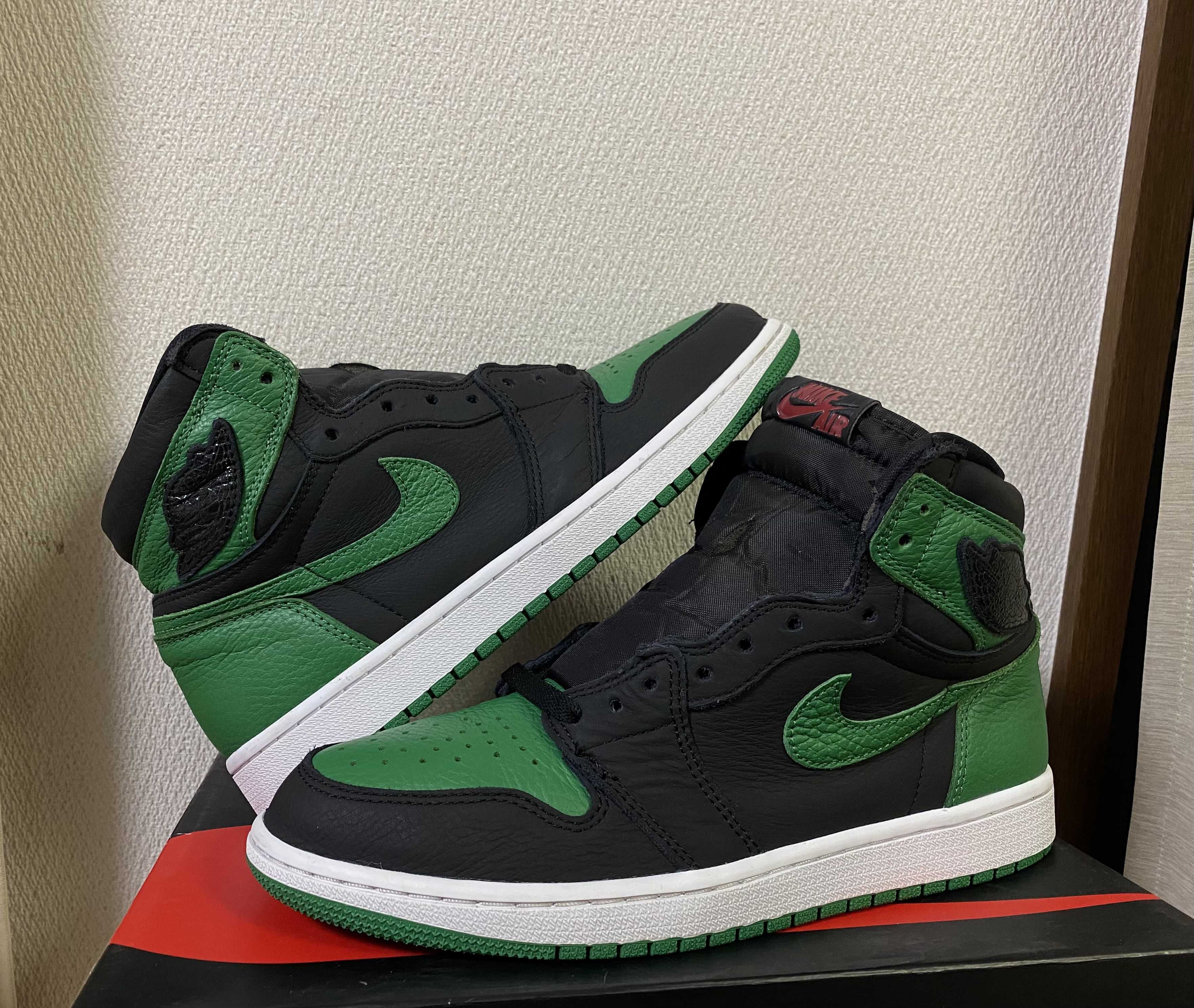 Nike Air Jordan 1 Retro High OG "Black/Pine Green" (2020)
