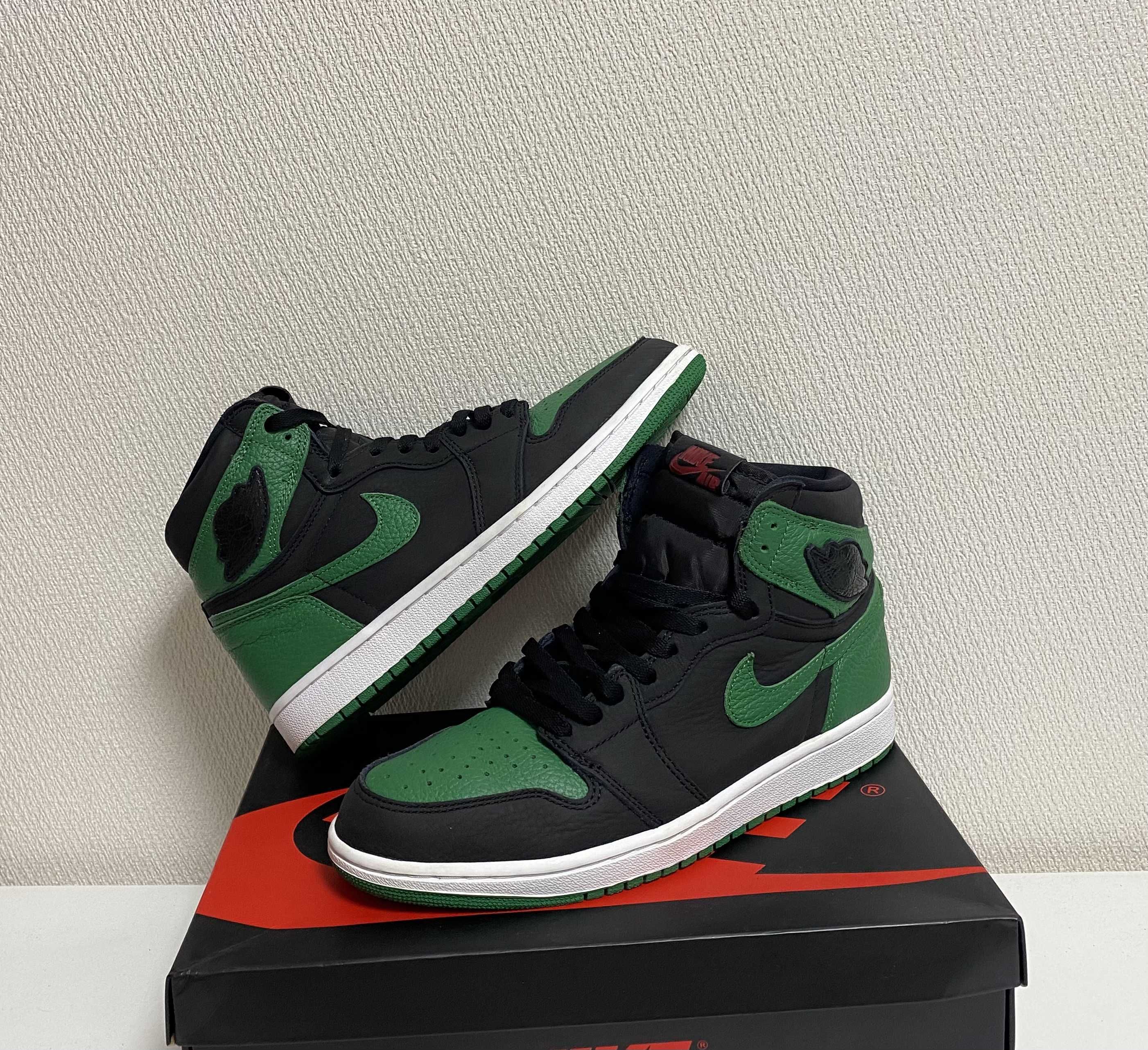 Nike Air Jordan 1 Retro High OG "Black/Pine Green" (2020)