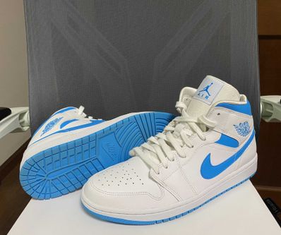 Nike Women's Air Jordan 1 Mid "UNC"