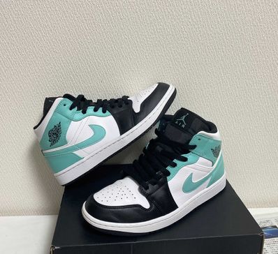 Nike Air Jordan 1 Mid "Tropical Twist"
