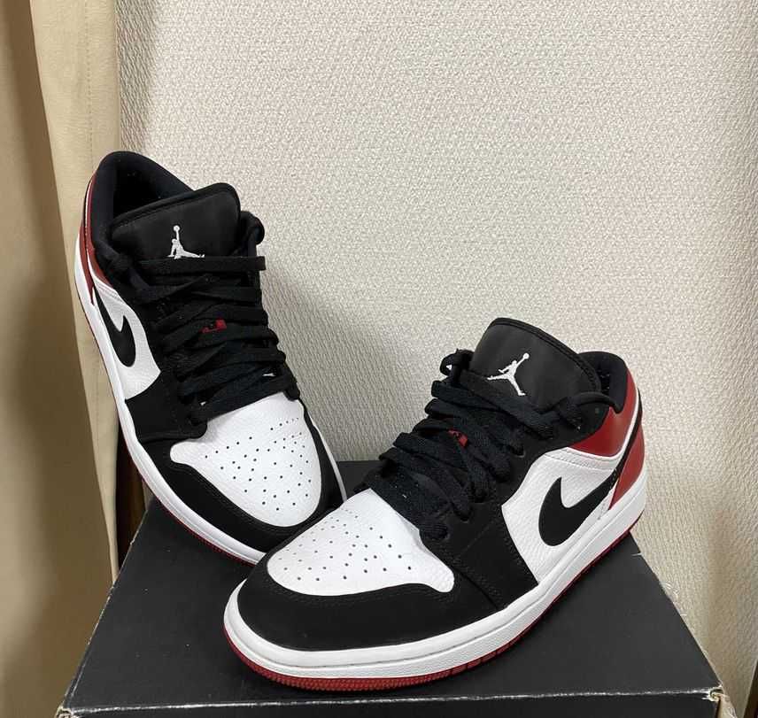 Nike Air Jordan 1 Low "Black Toe"