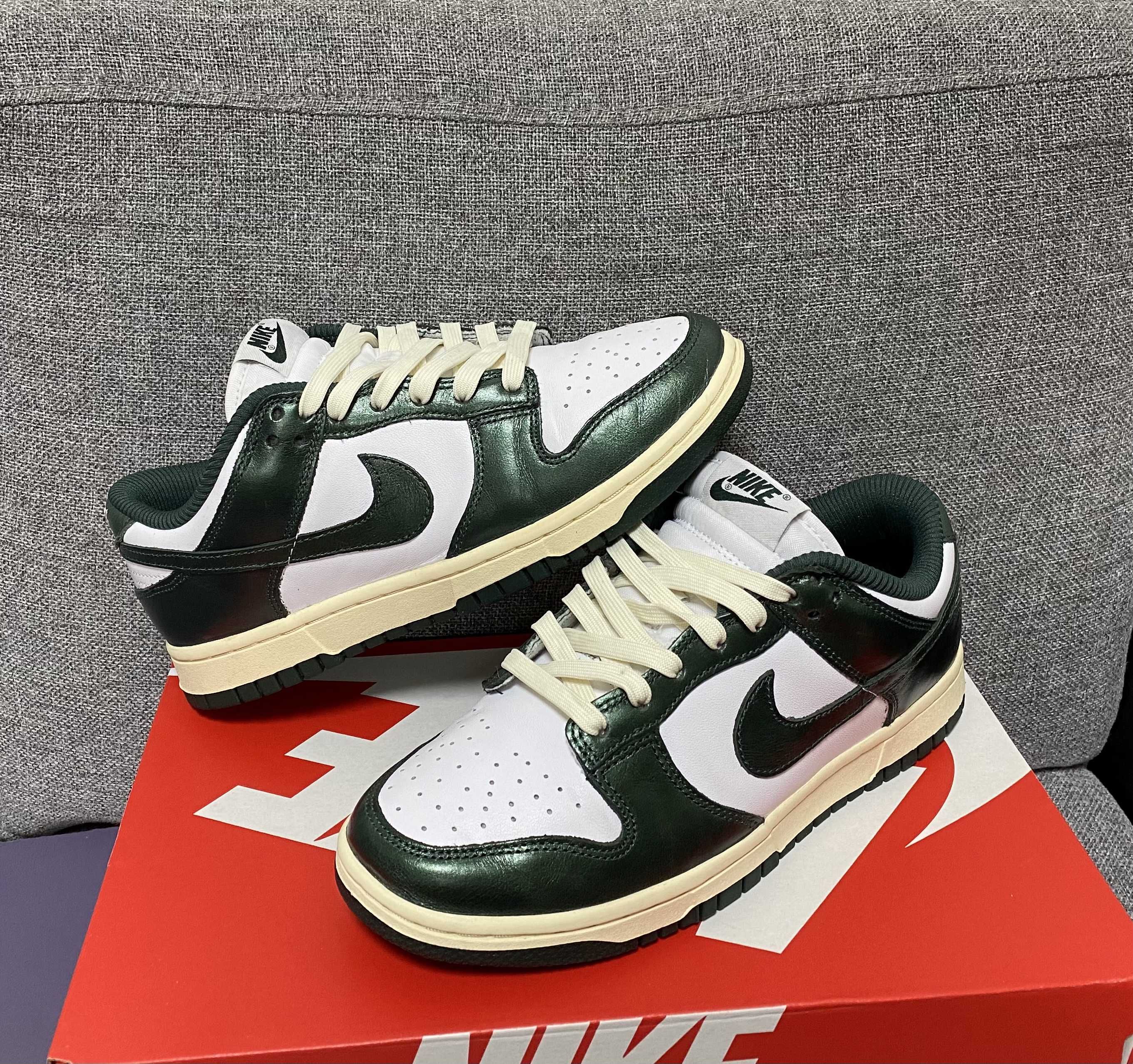 Nike Women's Dunk Low "Vintage Green"