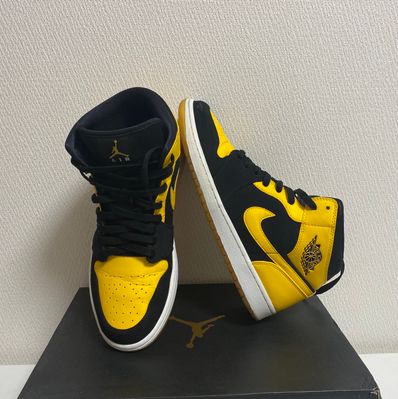 Nike Air Jordan 1 Retro Mid "New Love" (2017)