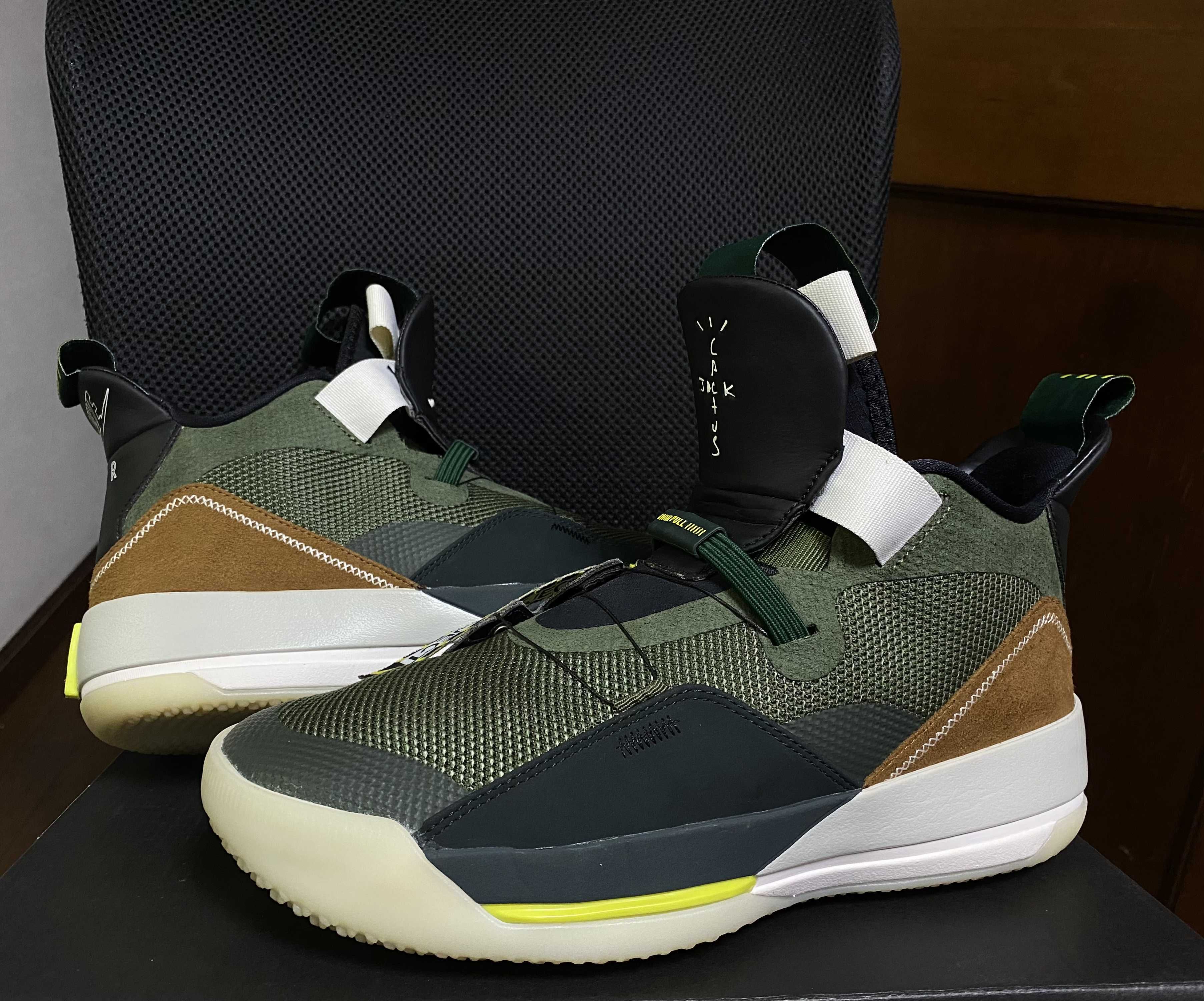 Travis Scott × Nike Air Jordan 33 NRG "Cactus Jack"