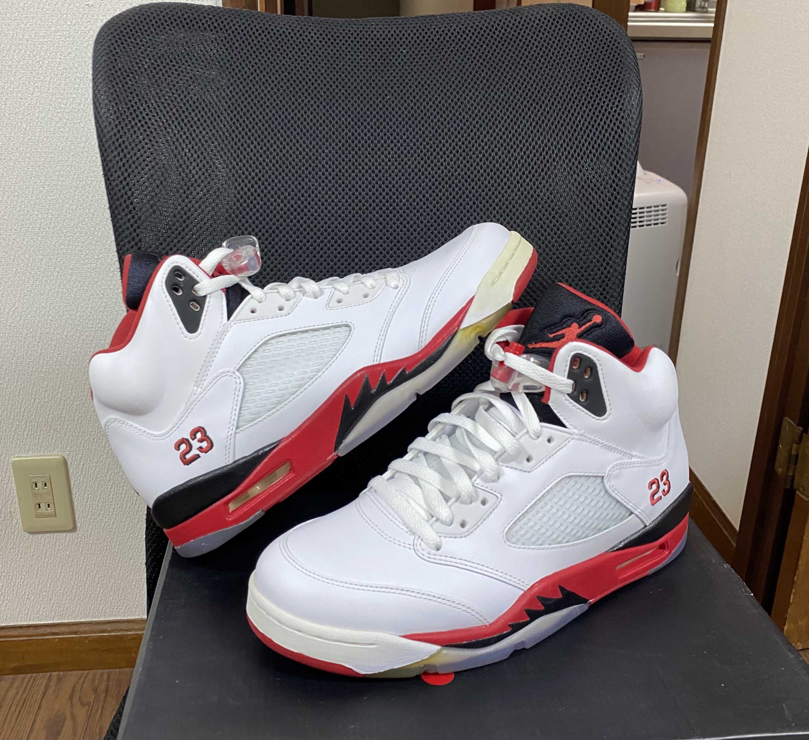 Nike Air Jordan 5 Retro "Fire Red/Black Tongue" (2013)