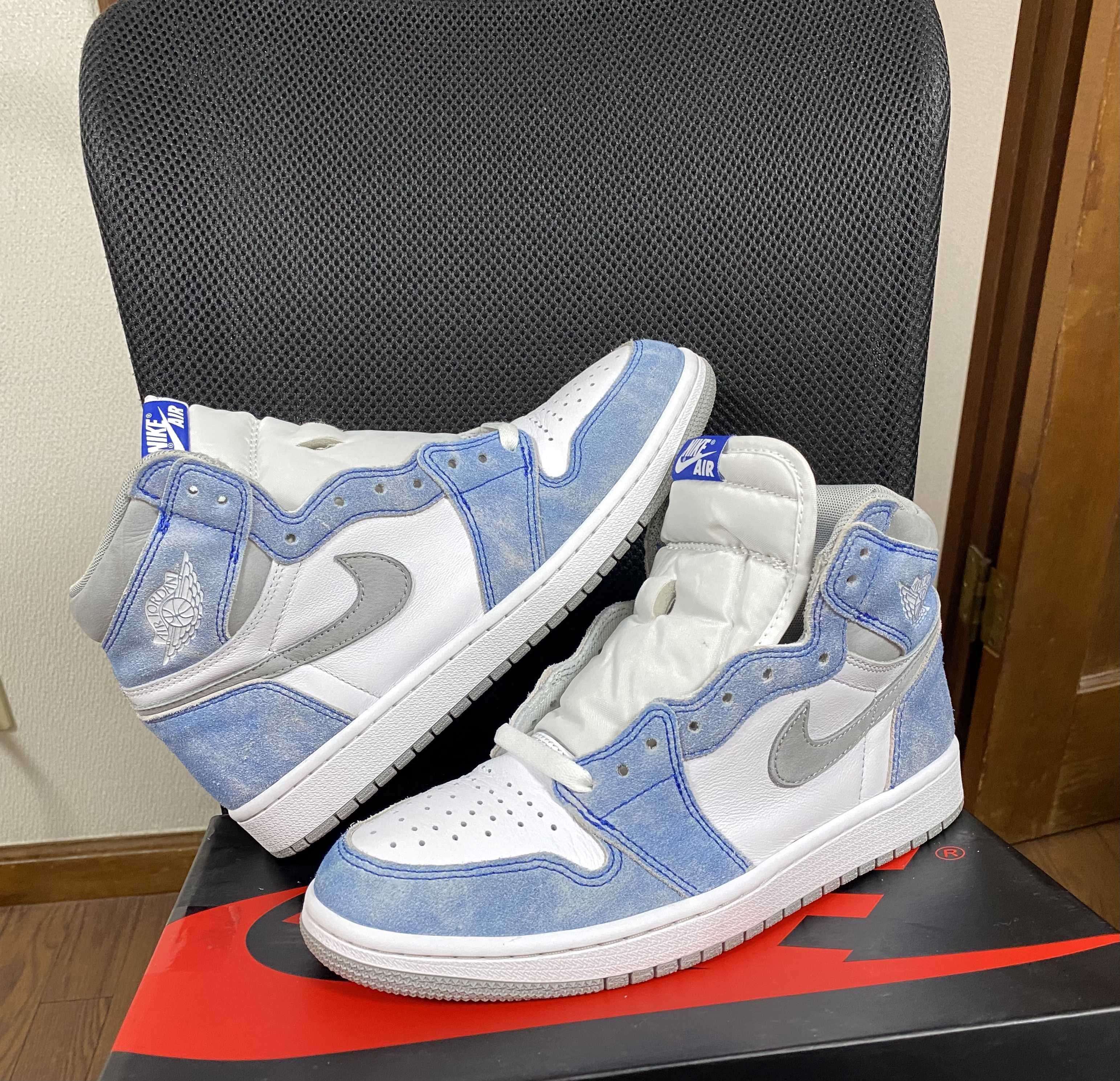 Nike Air Jordan 1 High OG "Hyper Royal"