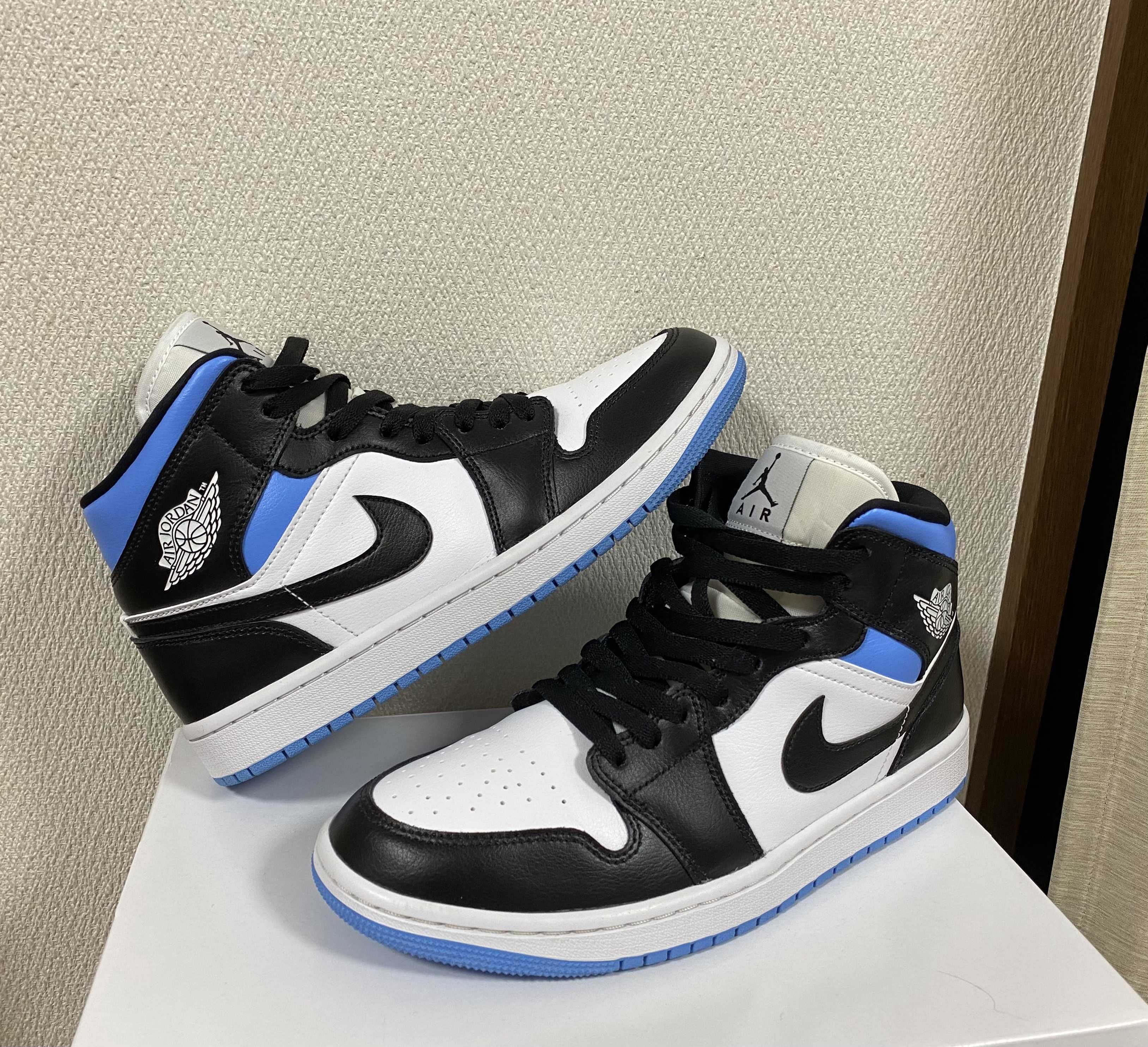 Nike Women's Air Jordan 1 Mid "Black/University Blue"