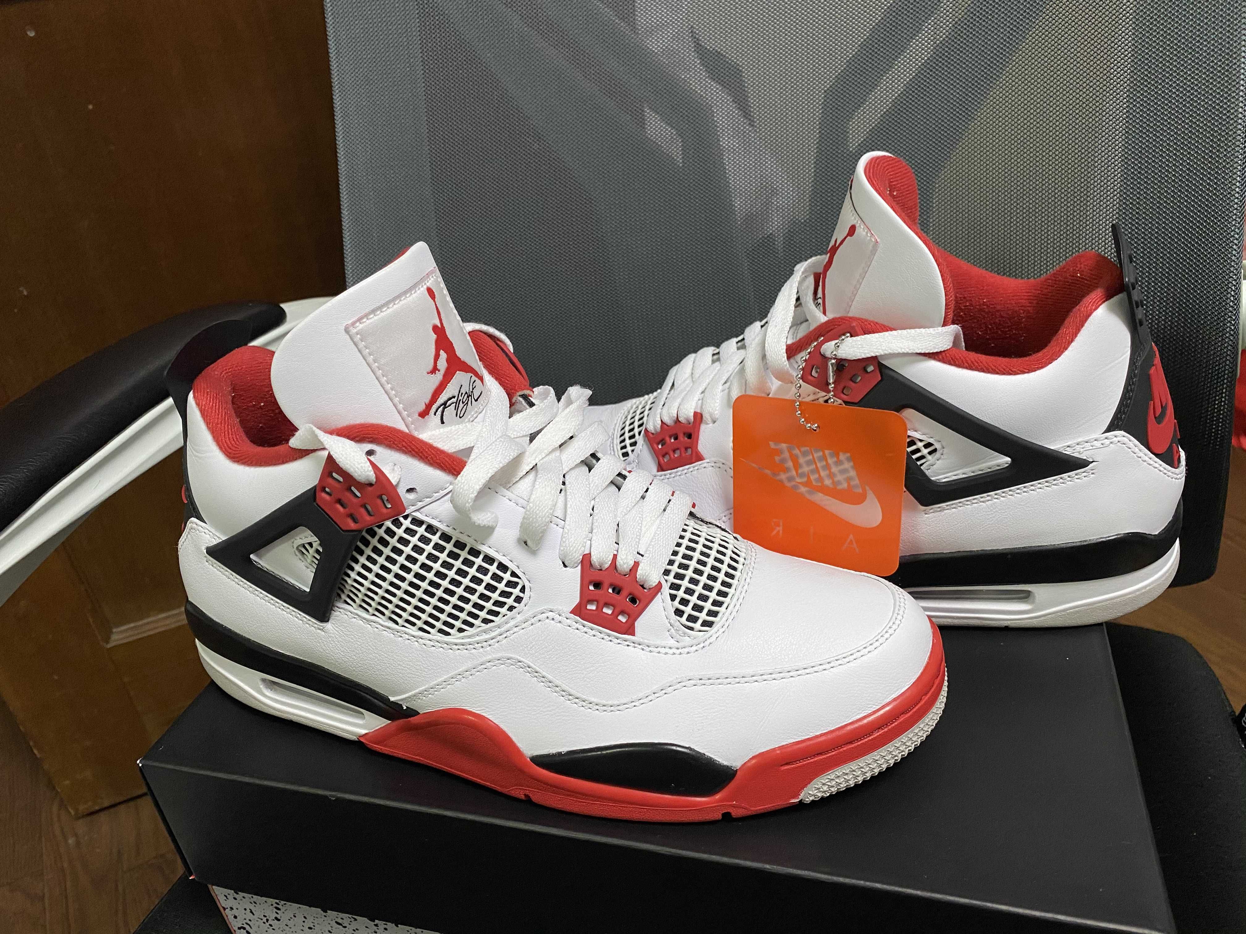 Nike Air Jordan 4 Retro OG "Fire Red" (2020)