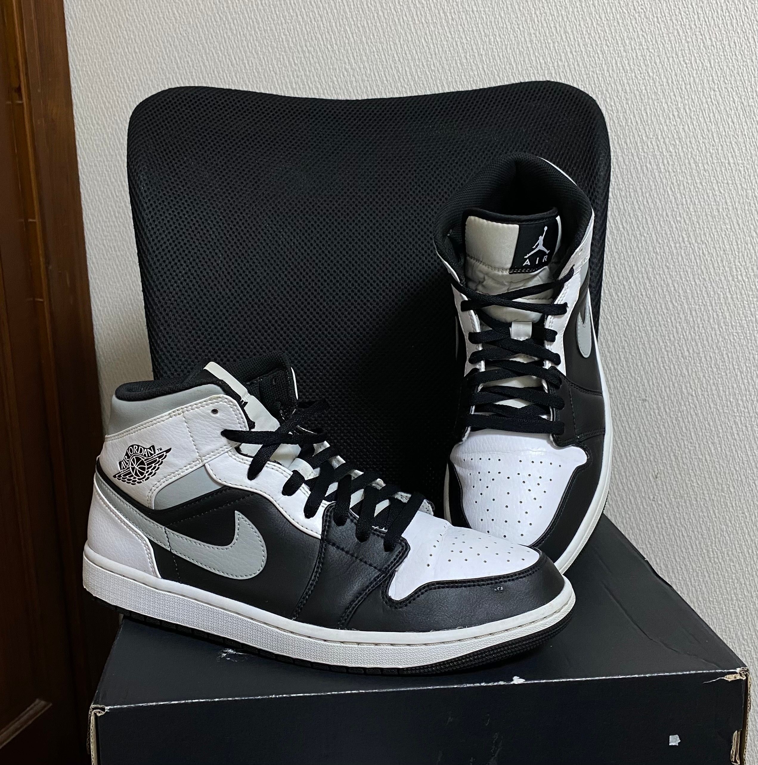 NIKE AIR JORDAN 1 MID "WHITE SHADOW"