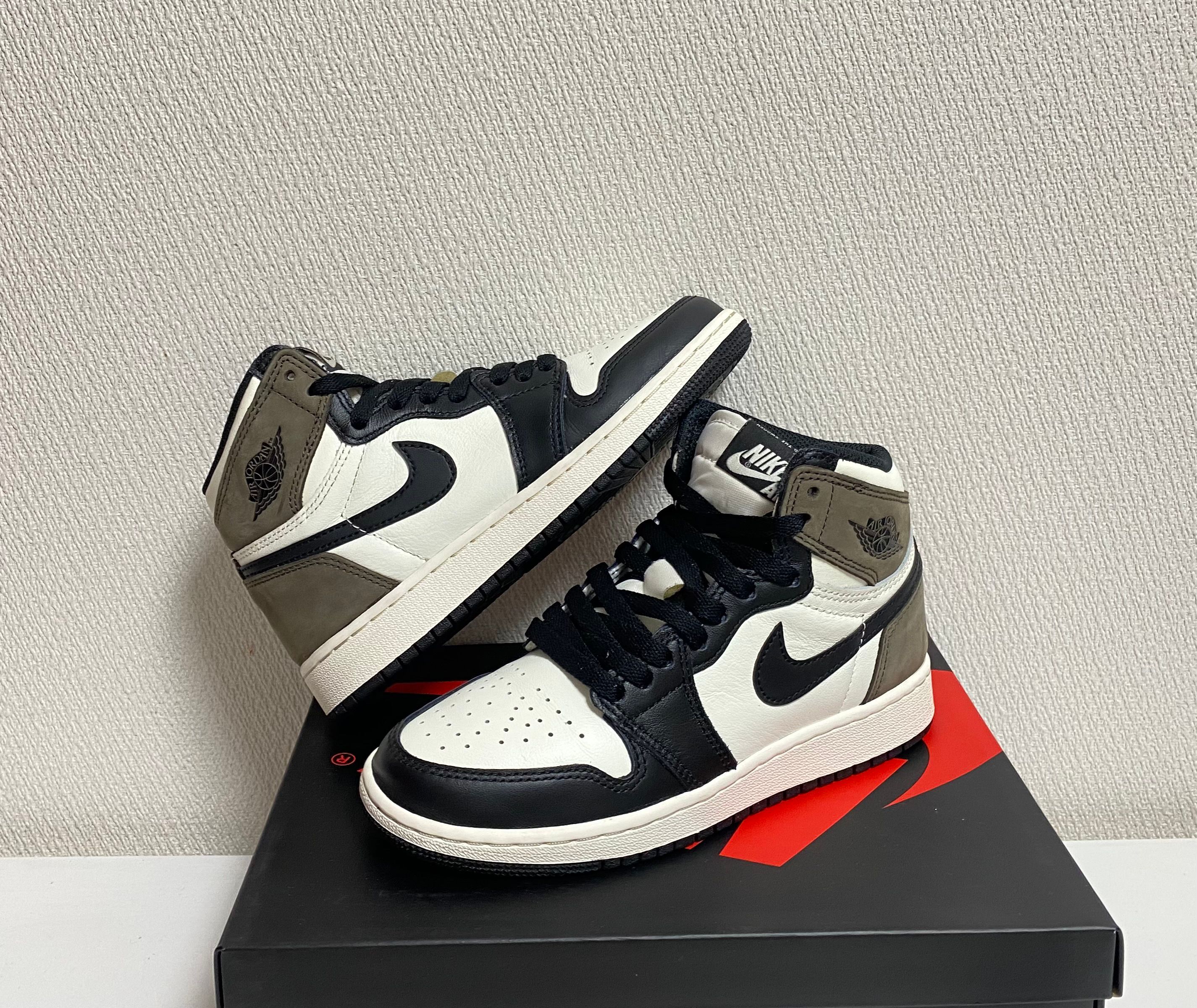 Nike GS Air Jordan 1 High OG "Sail/Dark Mocha/Black"