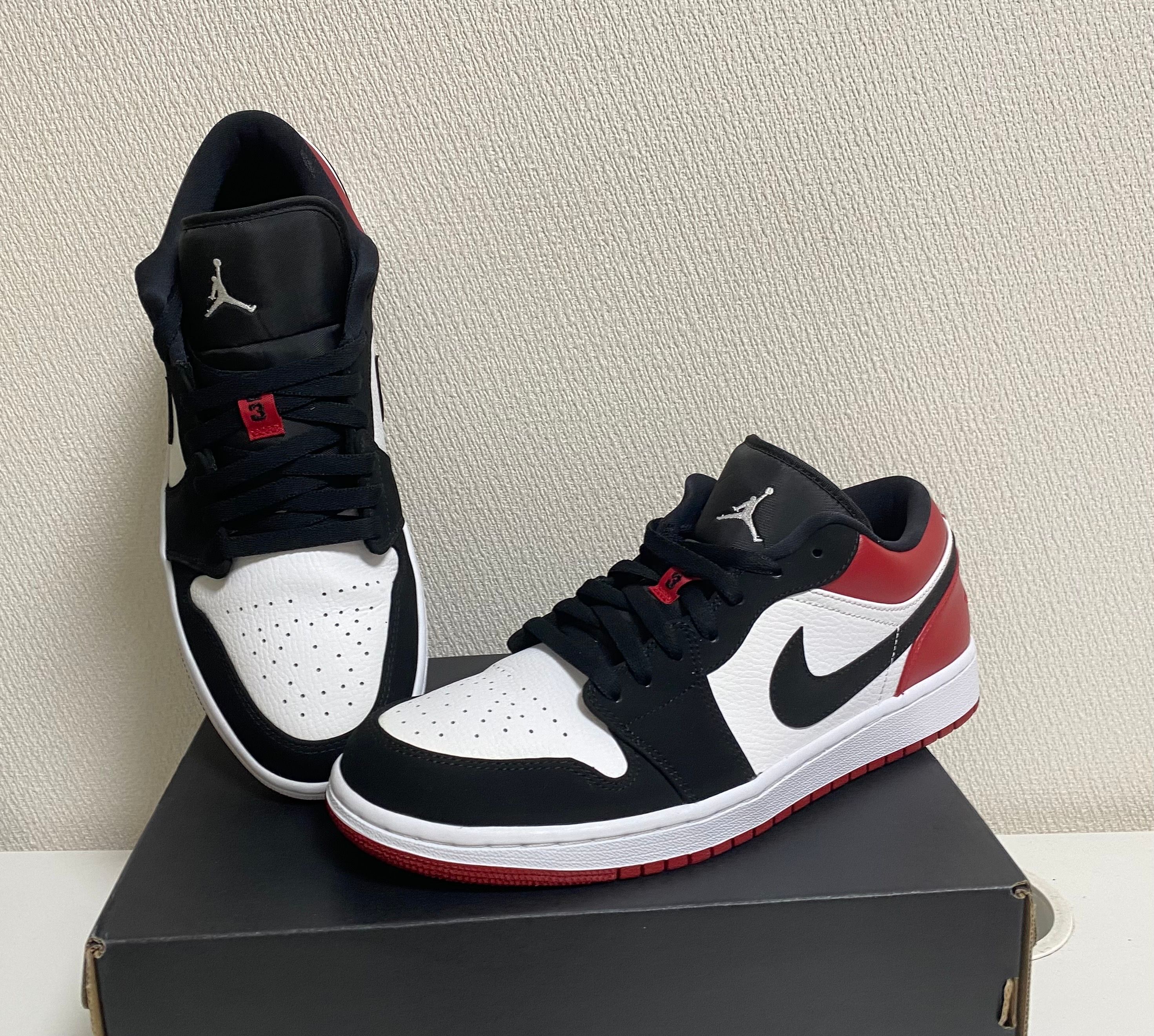 Nike Air Jordan 1 Low "Black Toe"
