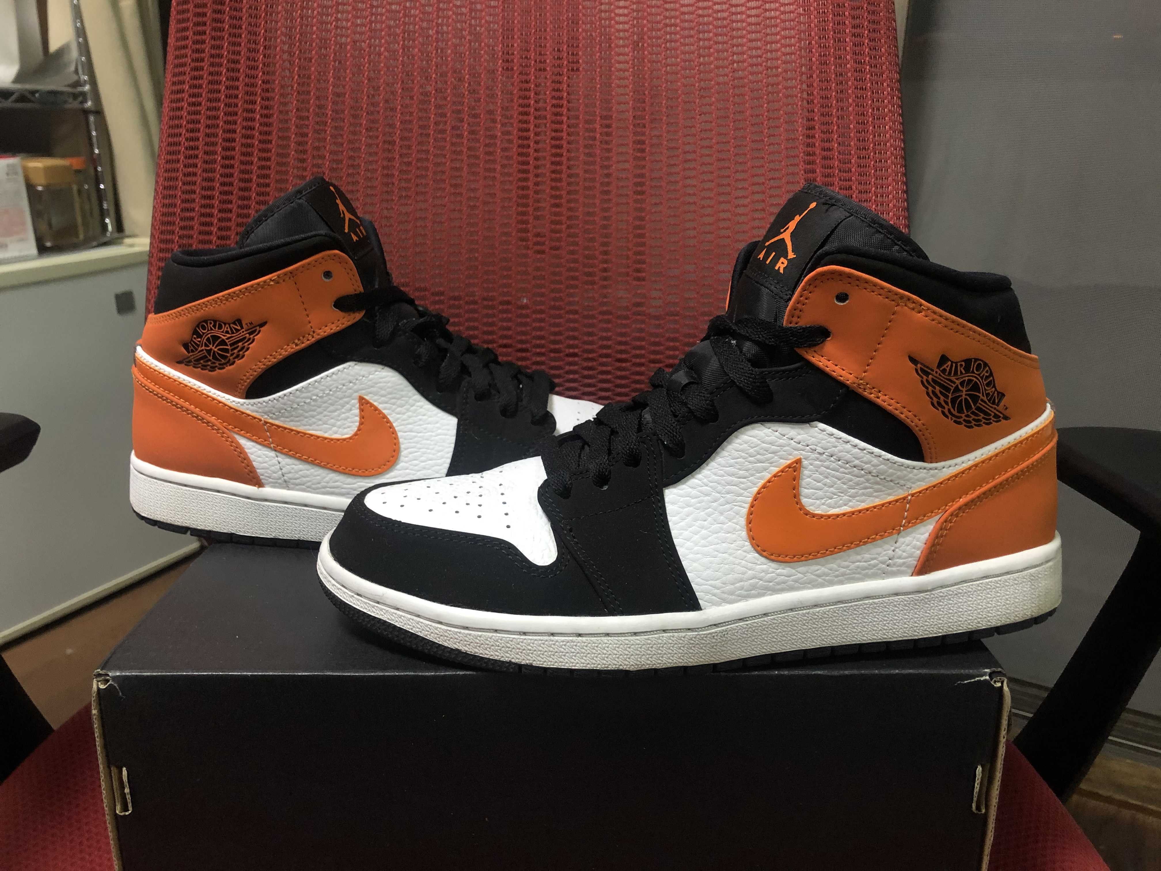 NIKE AIR JORDAN 1 MID "SHATTERED BACKBOARD"