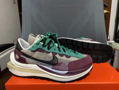 sacai × Nike Vapor Waffle "String/Red/Green"