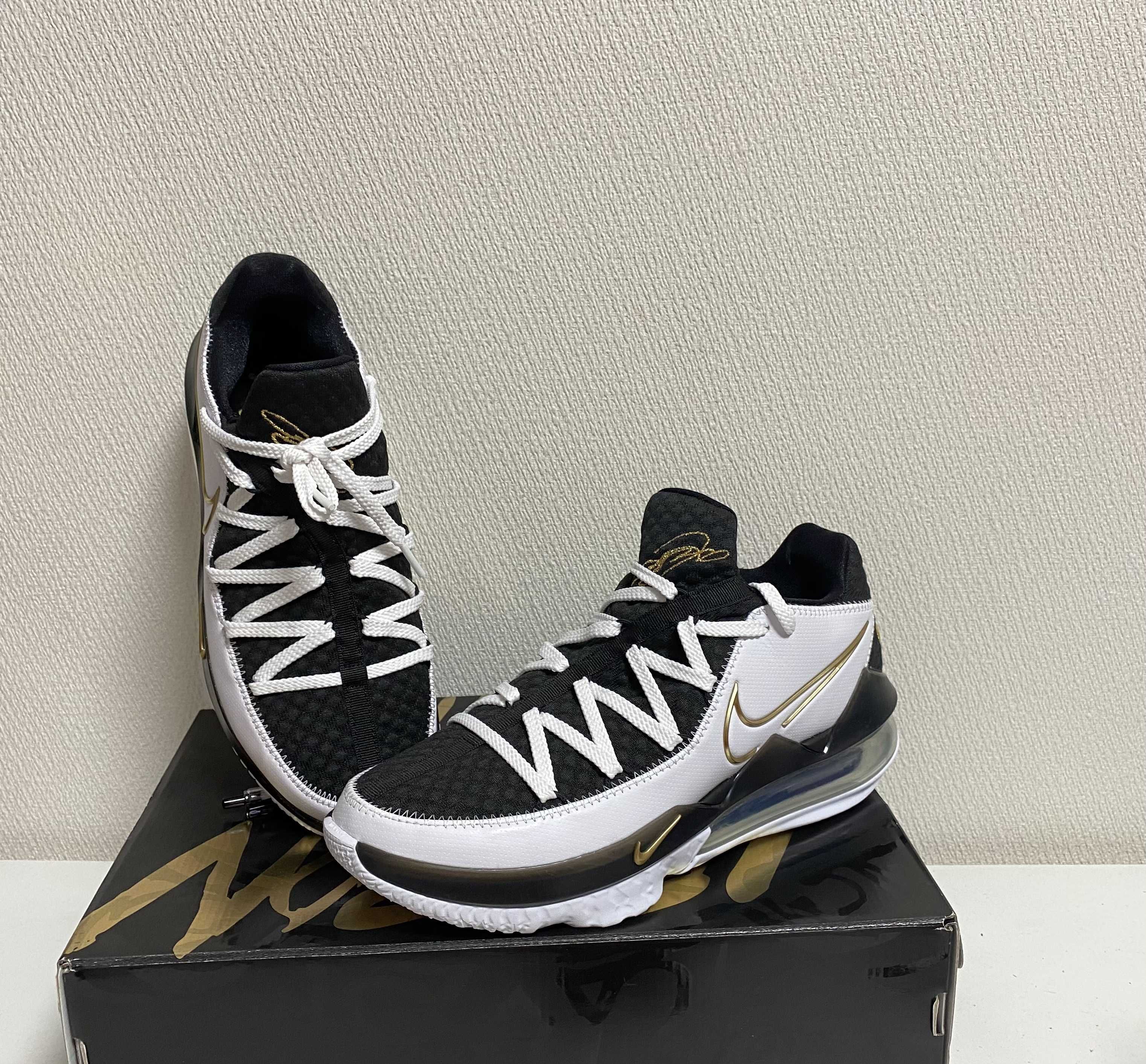 Nike LeBron 17 Low "White/Metallic Gold Black"