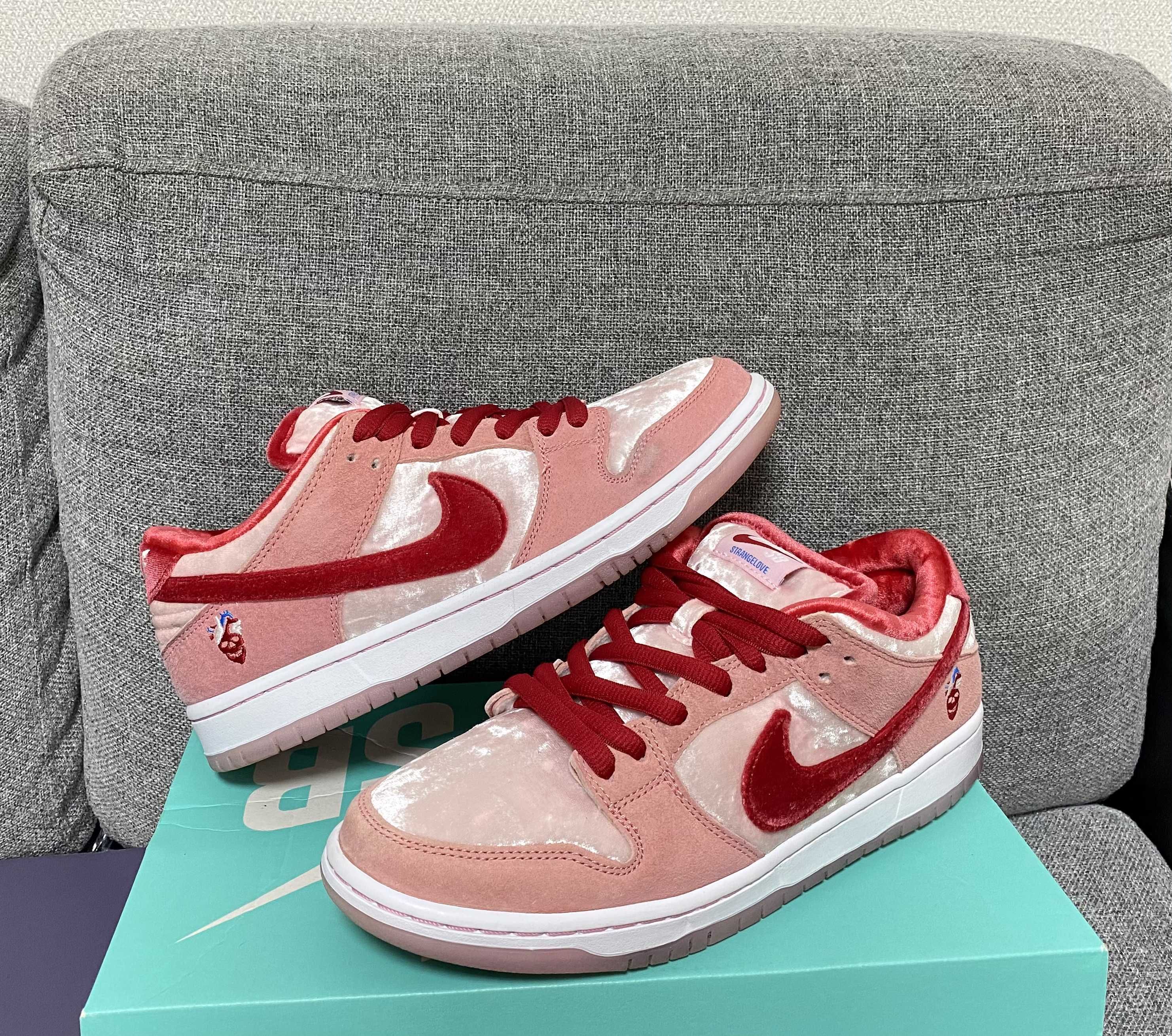 Strangelove × Nike SB Dunk Low "Valentine’s Day"
