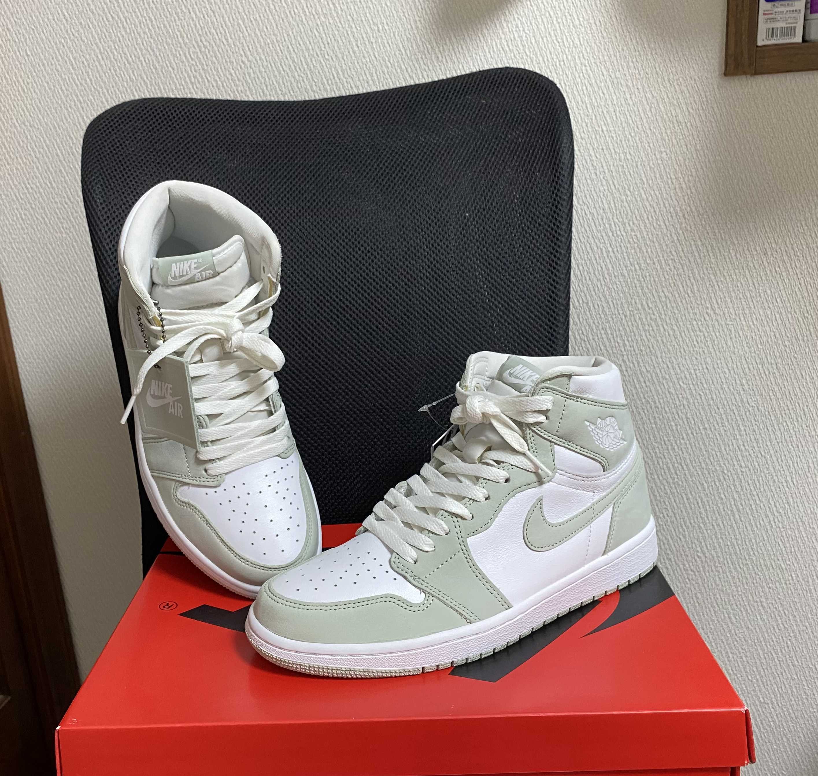 Nike Women's Air Jordan 1 High OG "Seafoam"
