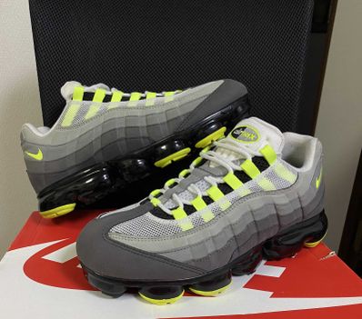 Nike Air Vapormax 95 "Neon"