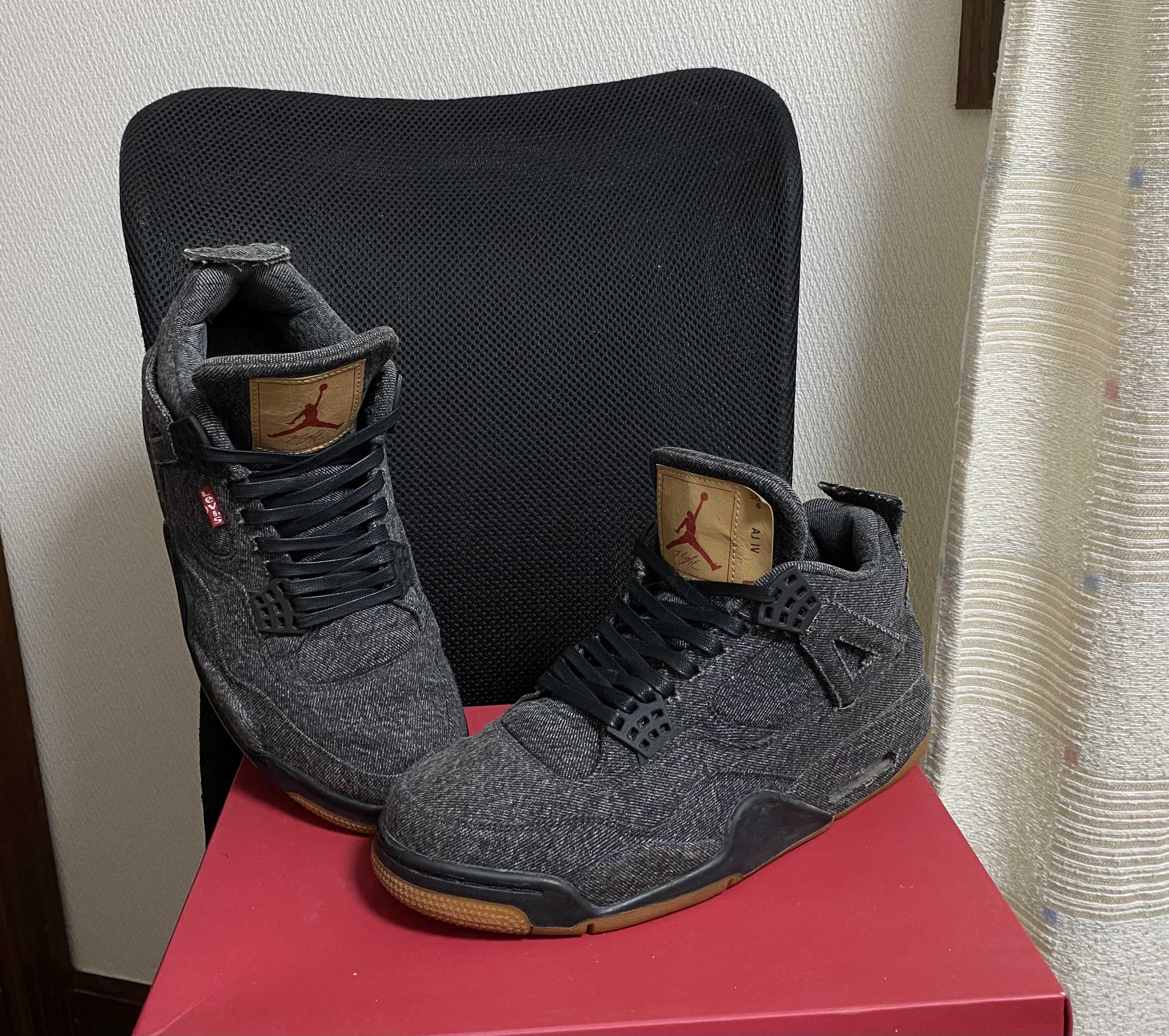 Nike × Levi's Air Jordan 4 "Black Denim" (Tag: LEVIS®)