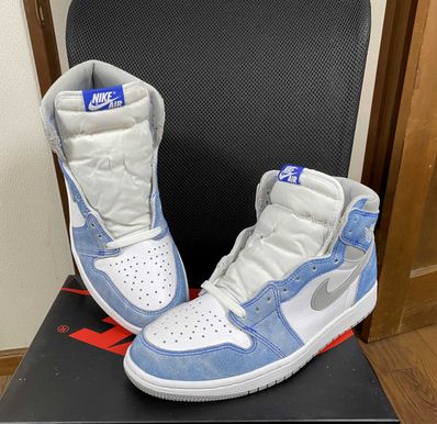 Nike Air Jordan 1 High OG "Hyper Royal"