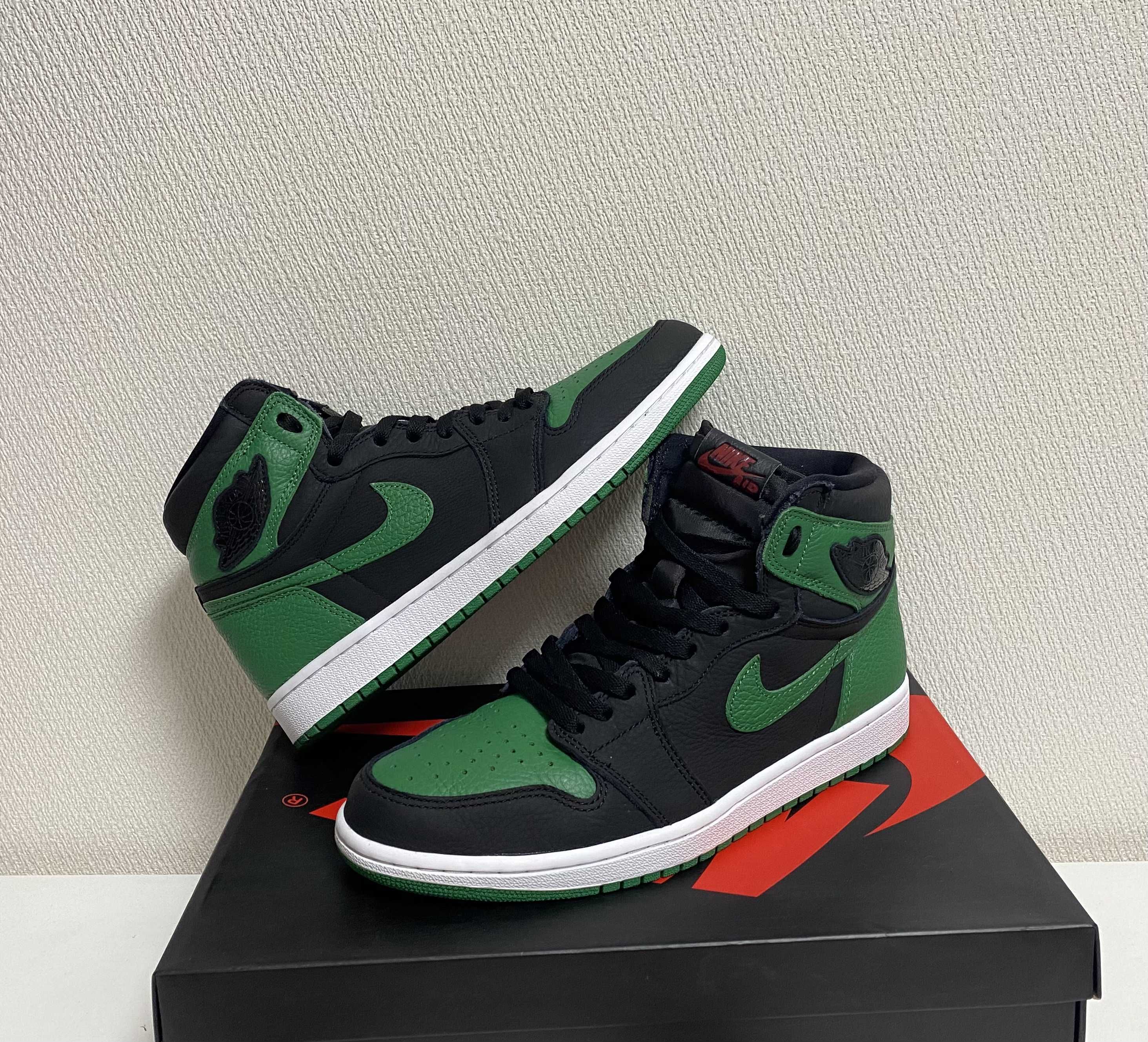 Nike Air Jordan 1 Retro High OG "Black/Pine Green" (2020)